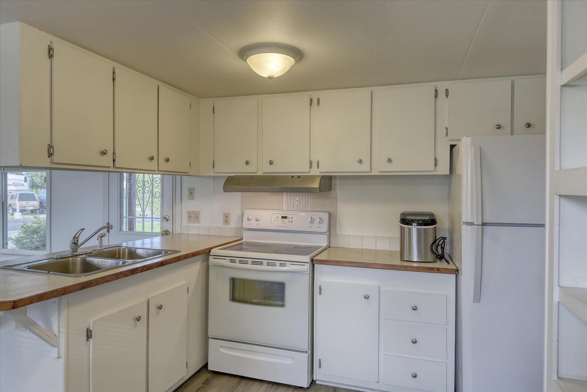 35717 N Spotted Rd - Photo 7
