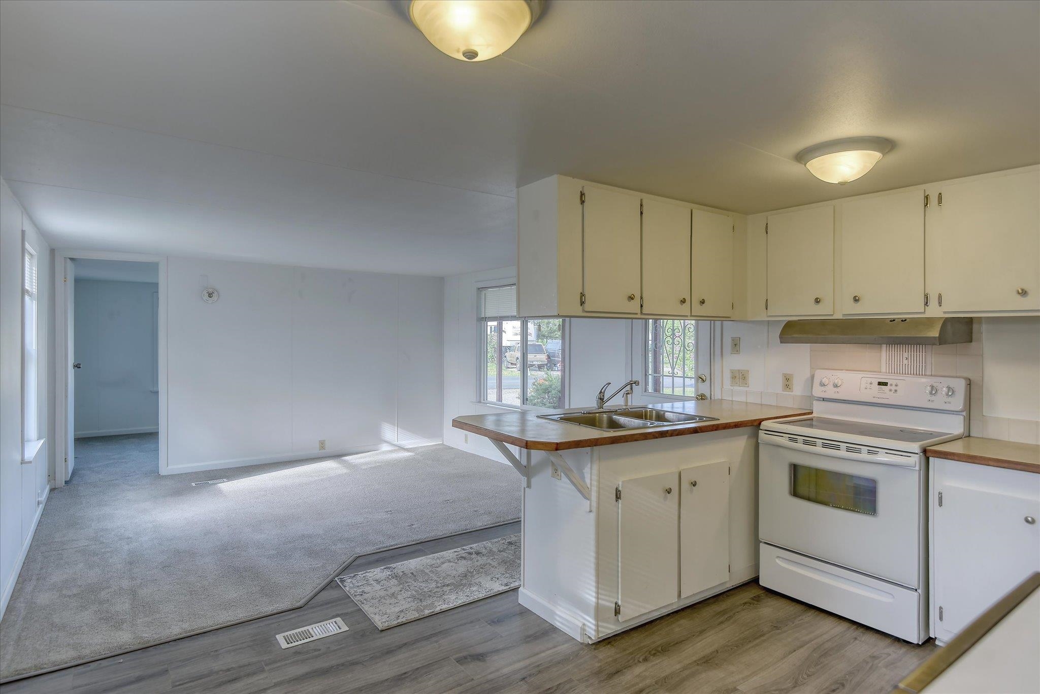 35717 N Spotted Rd - Photo 8