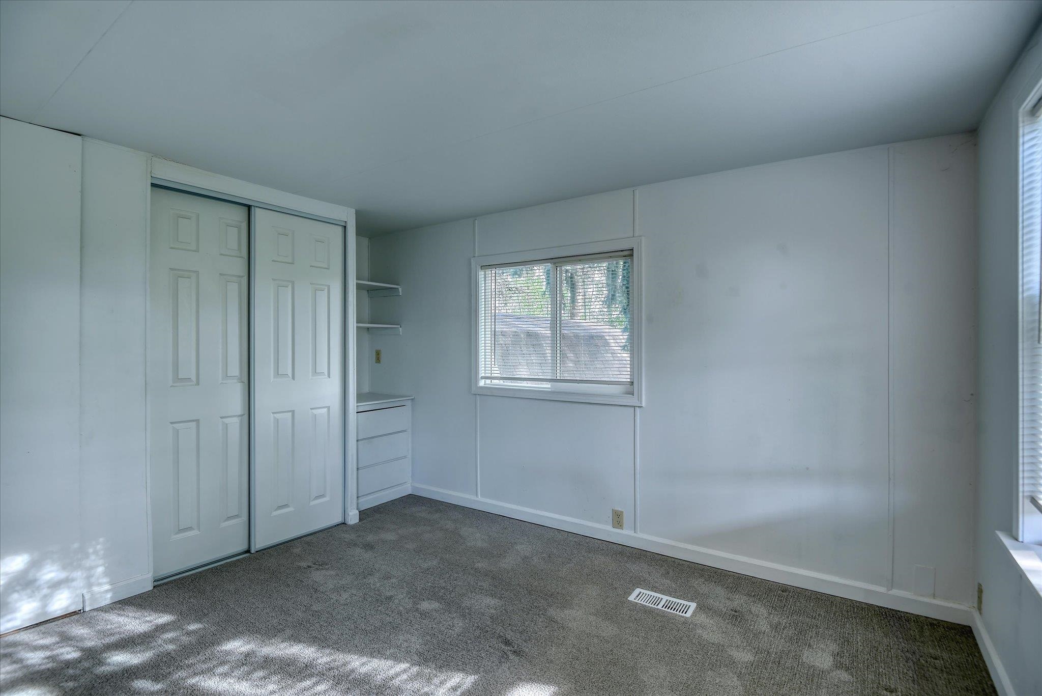 35717 N Spotted Rd - Photo 10