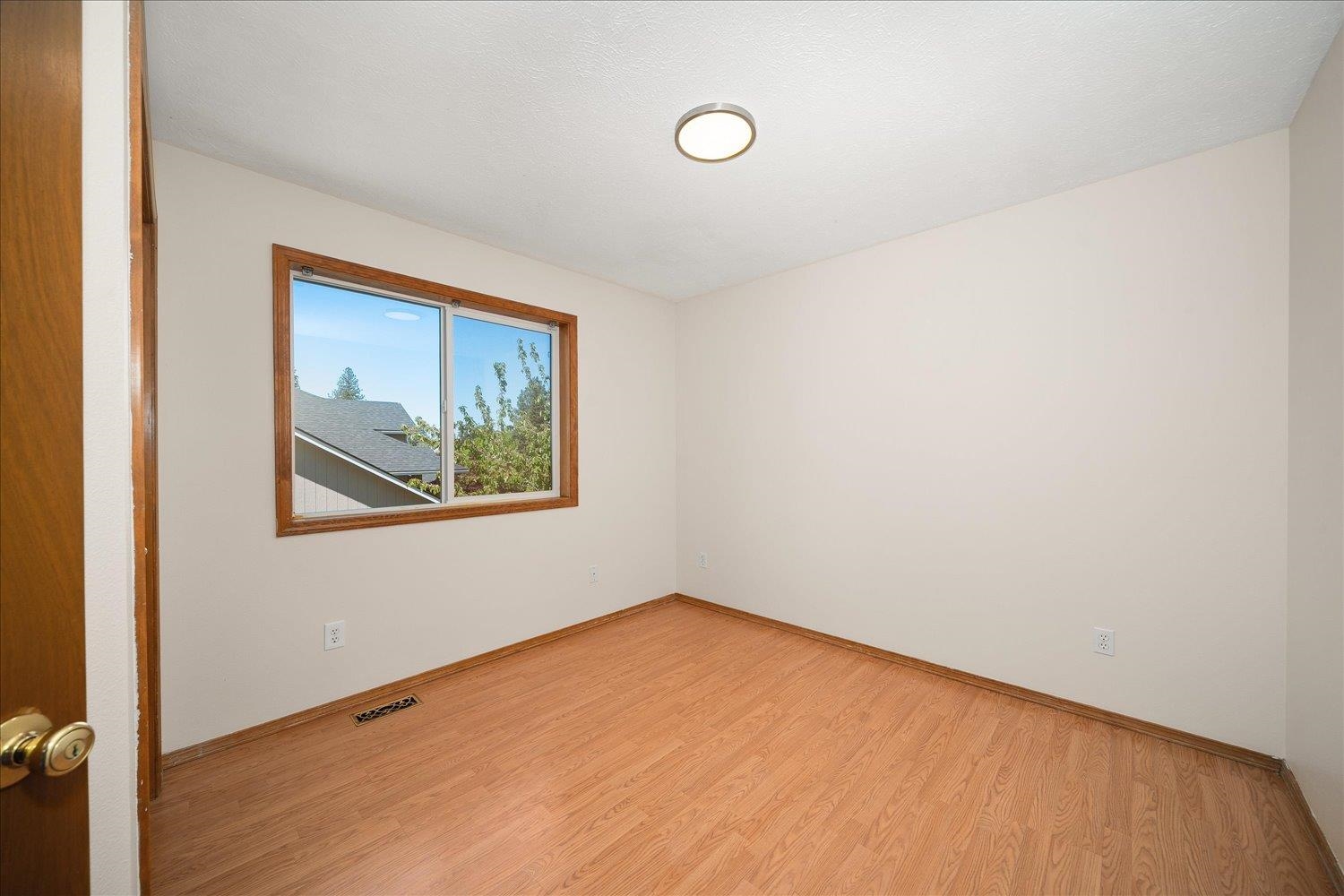 3814 E 49th Ave - Photo 22