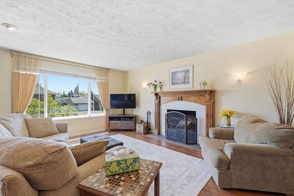 3223 E 31st Ave - Photo 3