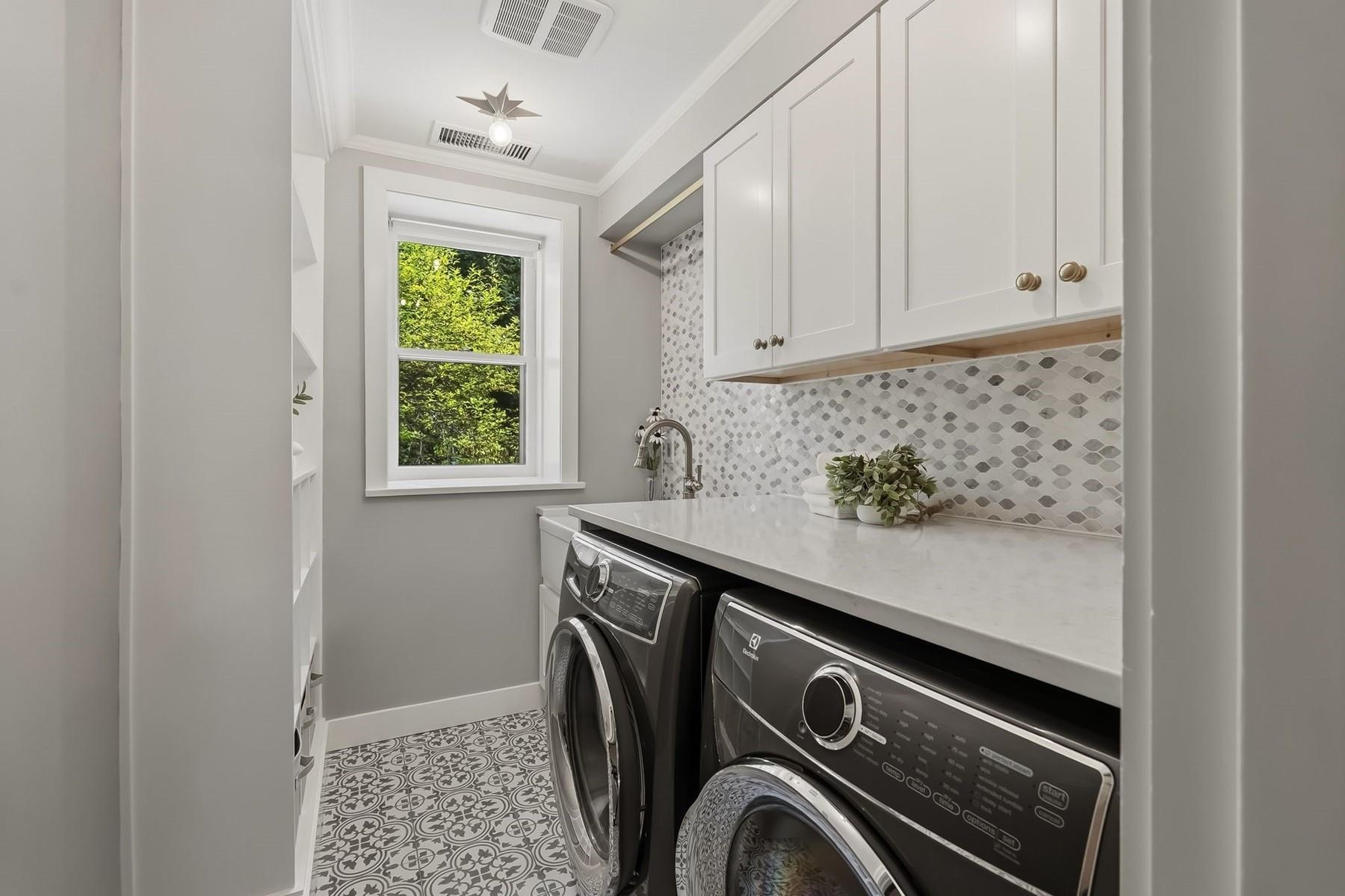 1122 E 20th Ave - Photo 29