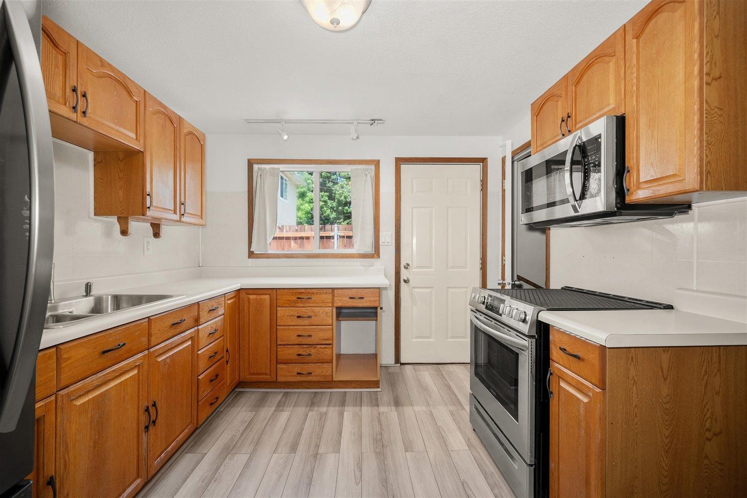 709 S Ray St - Photo 13
