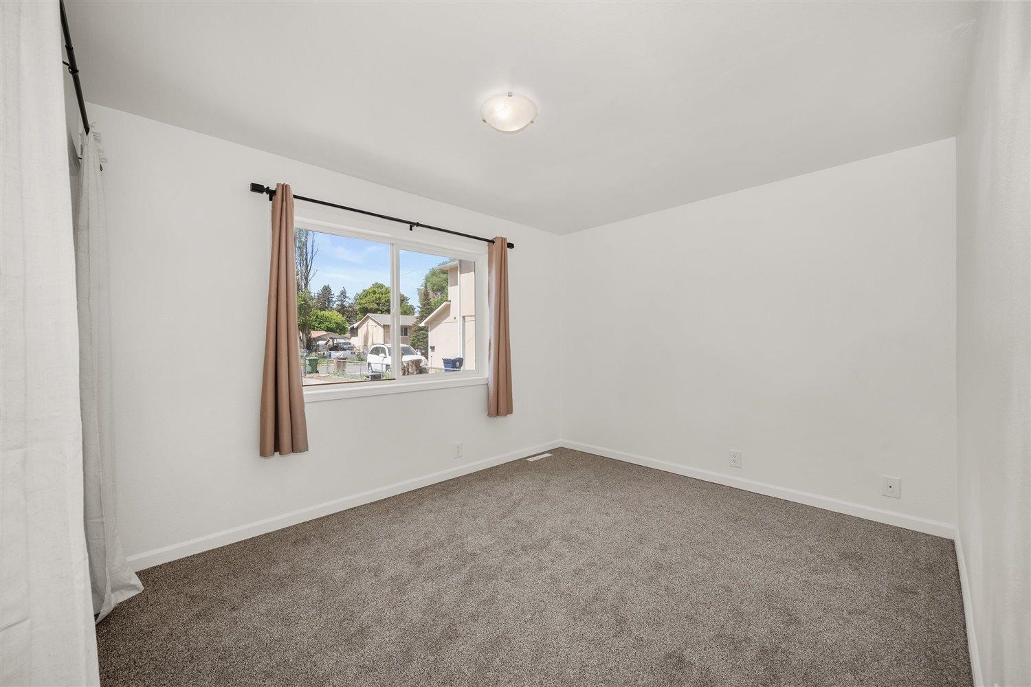 709 S Ray St - Photo 22