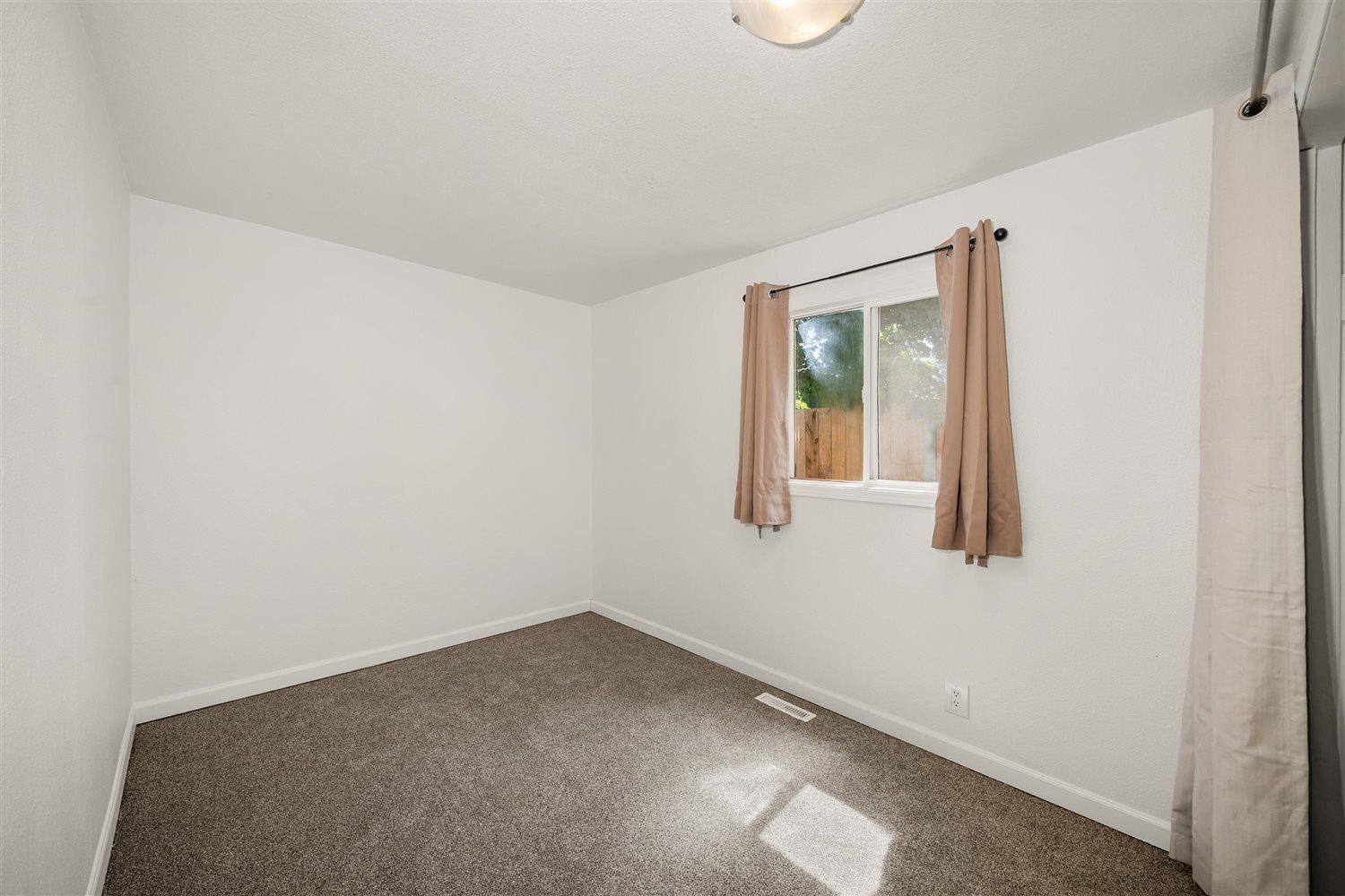 709 S Ray St - Photo 26