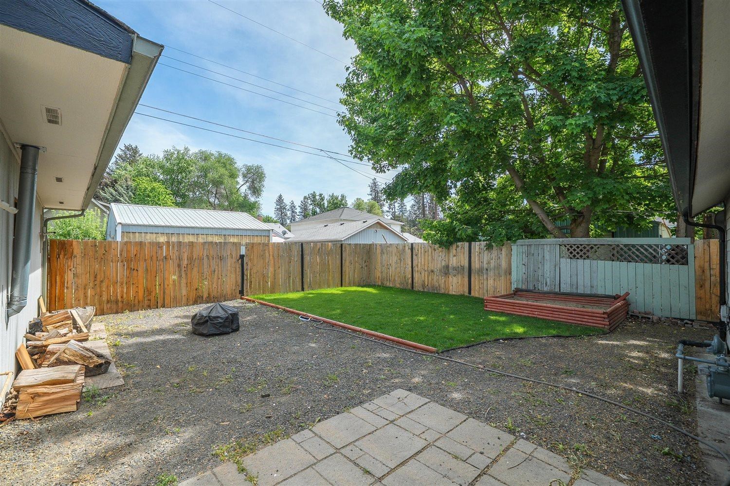 709 S Ray St - Photo 30