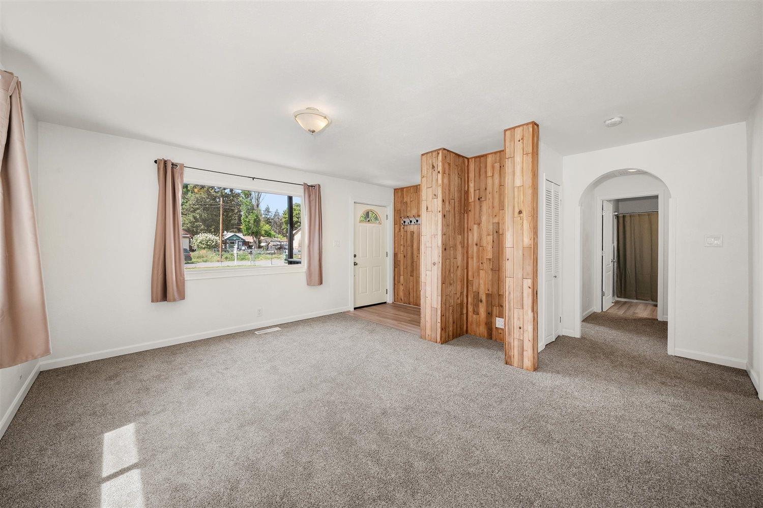 709 S Ray St - Photo 4