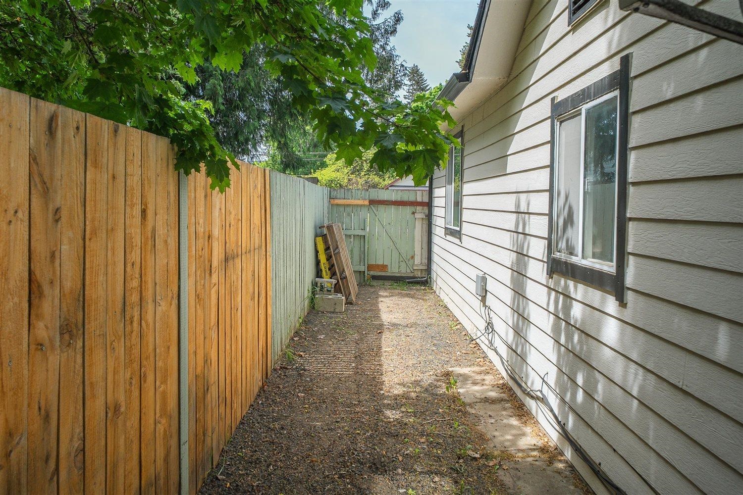 709 S Ray St - Photo 43