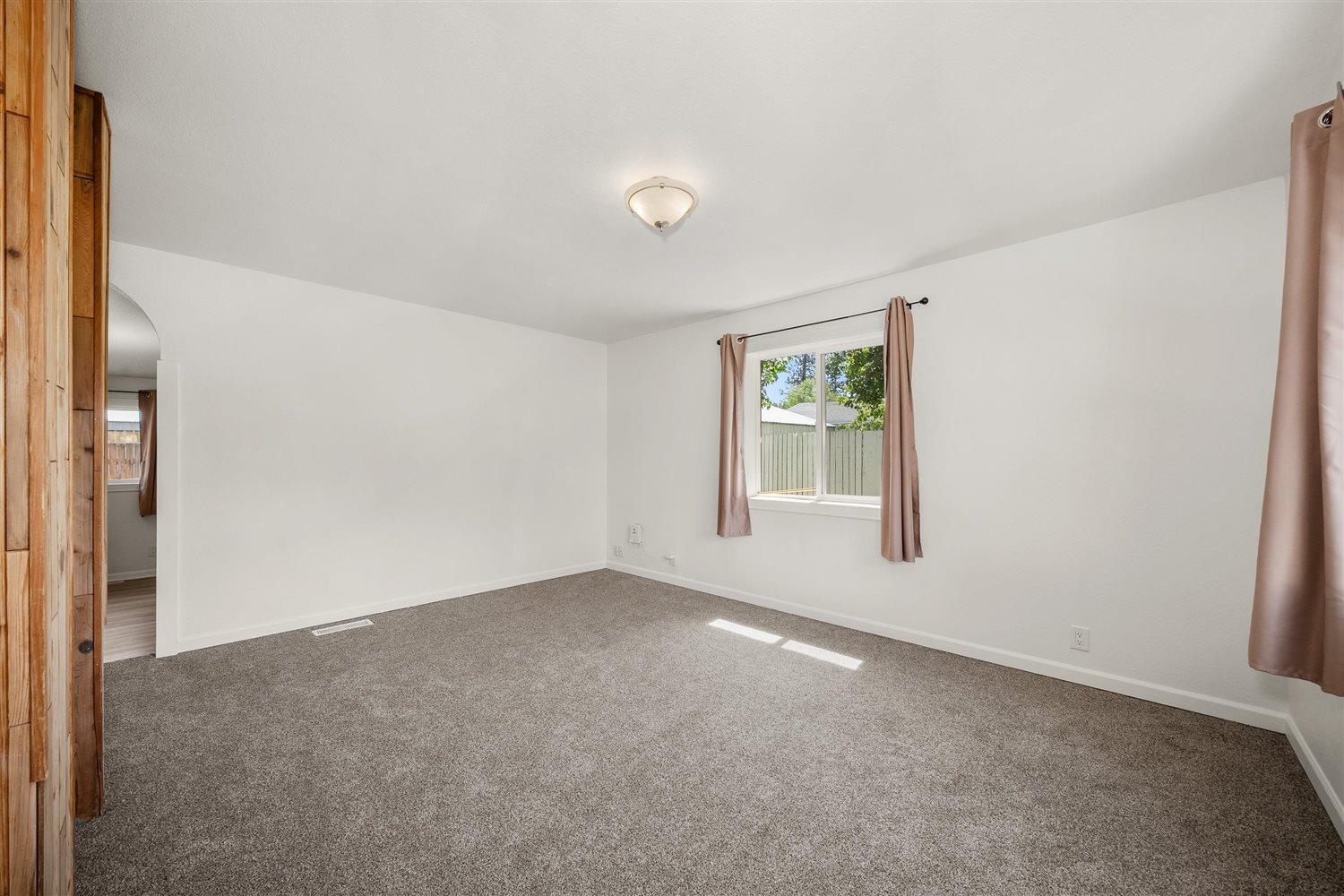 709 S Ray St - Photo 6