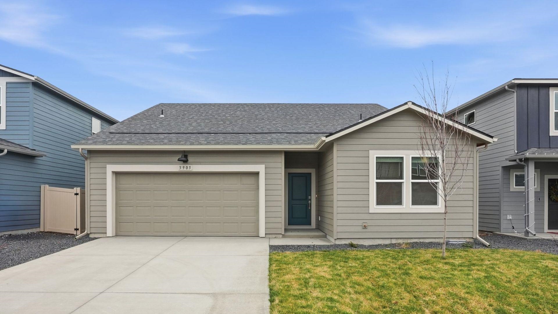 219 W Pheasant Bluff Ave - Photo 1