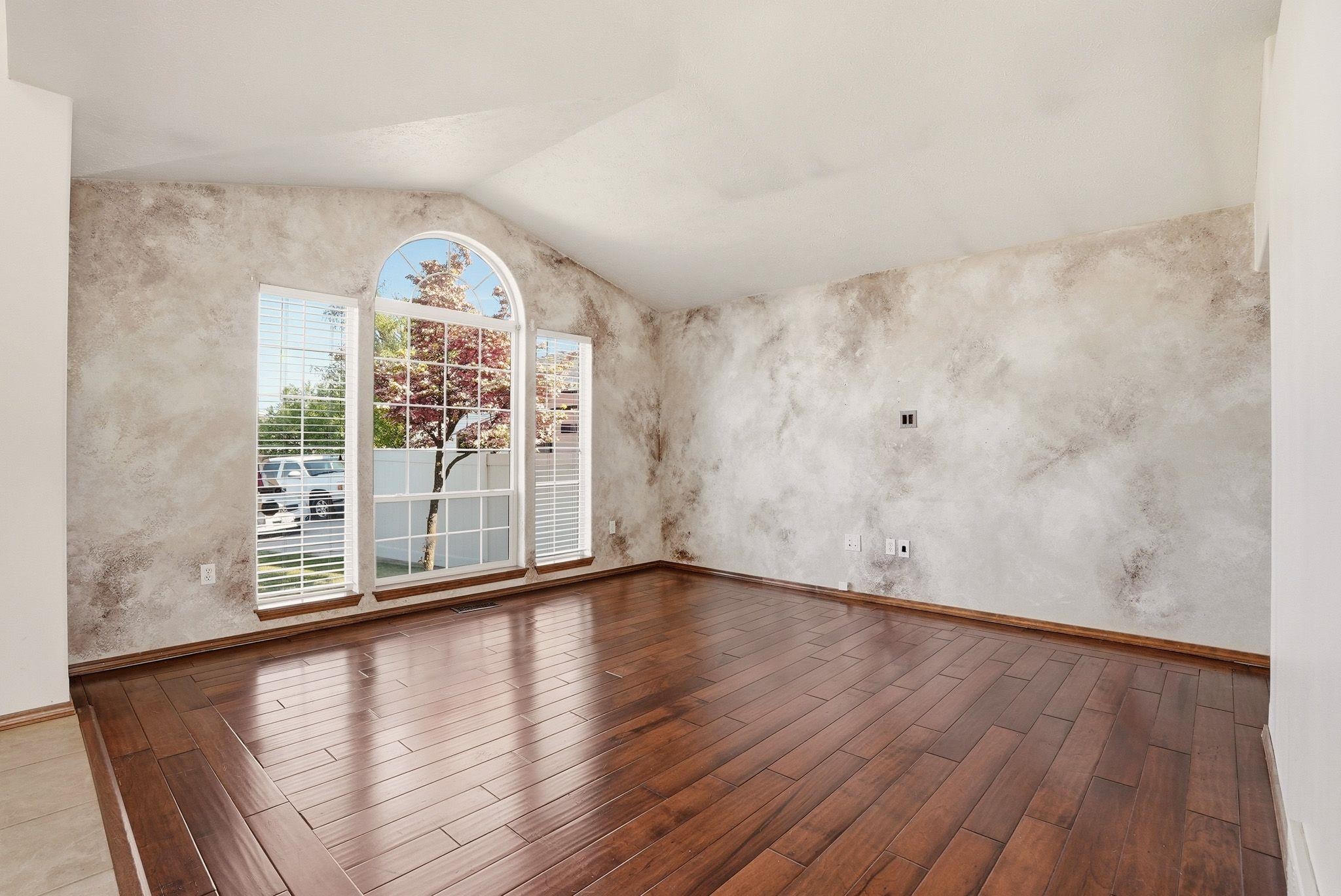1708 E Houghton Ct - Photo 3