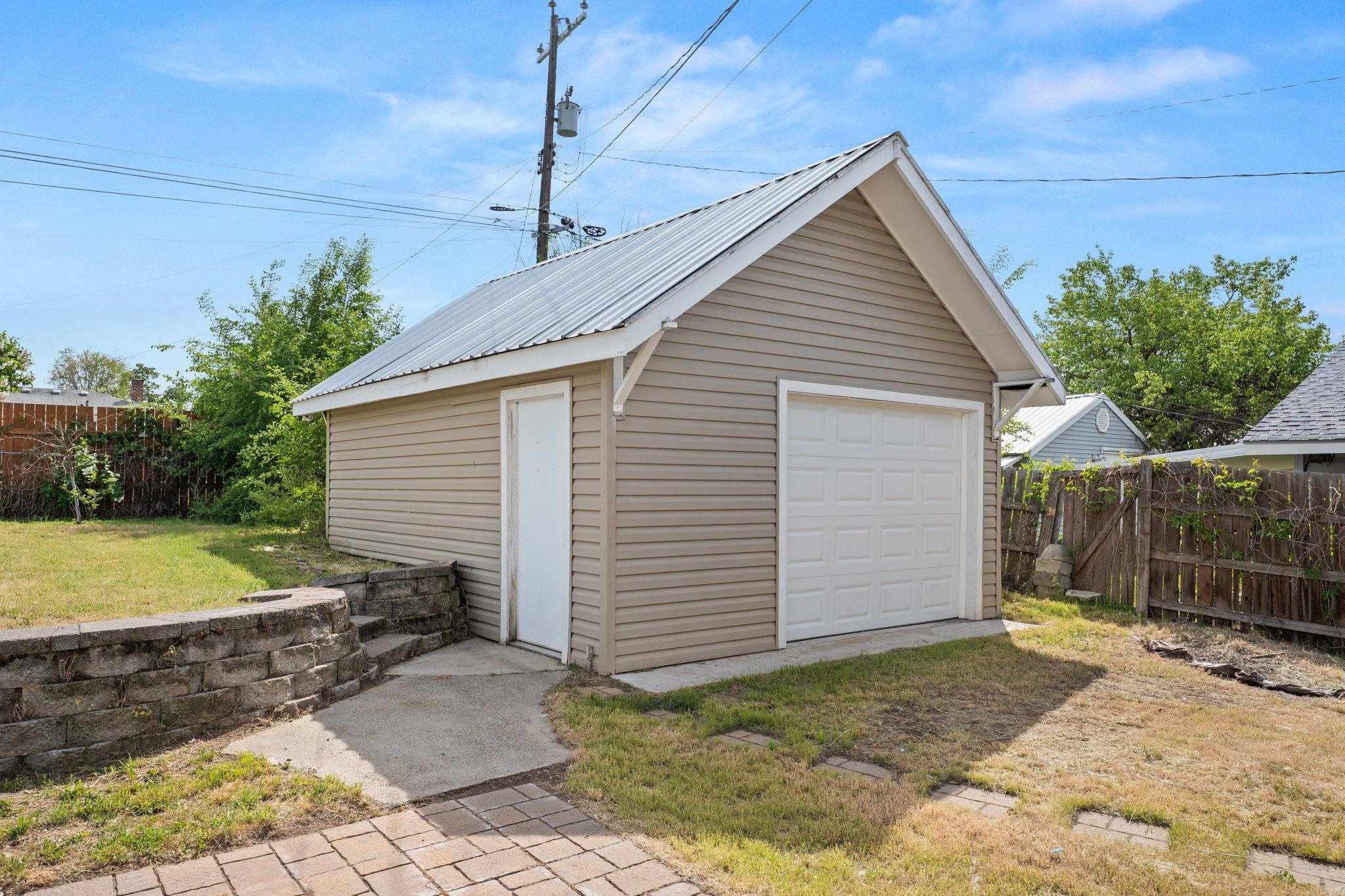 1928 E Heroy Ave - Photo 20