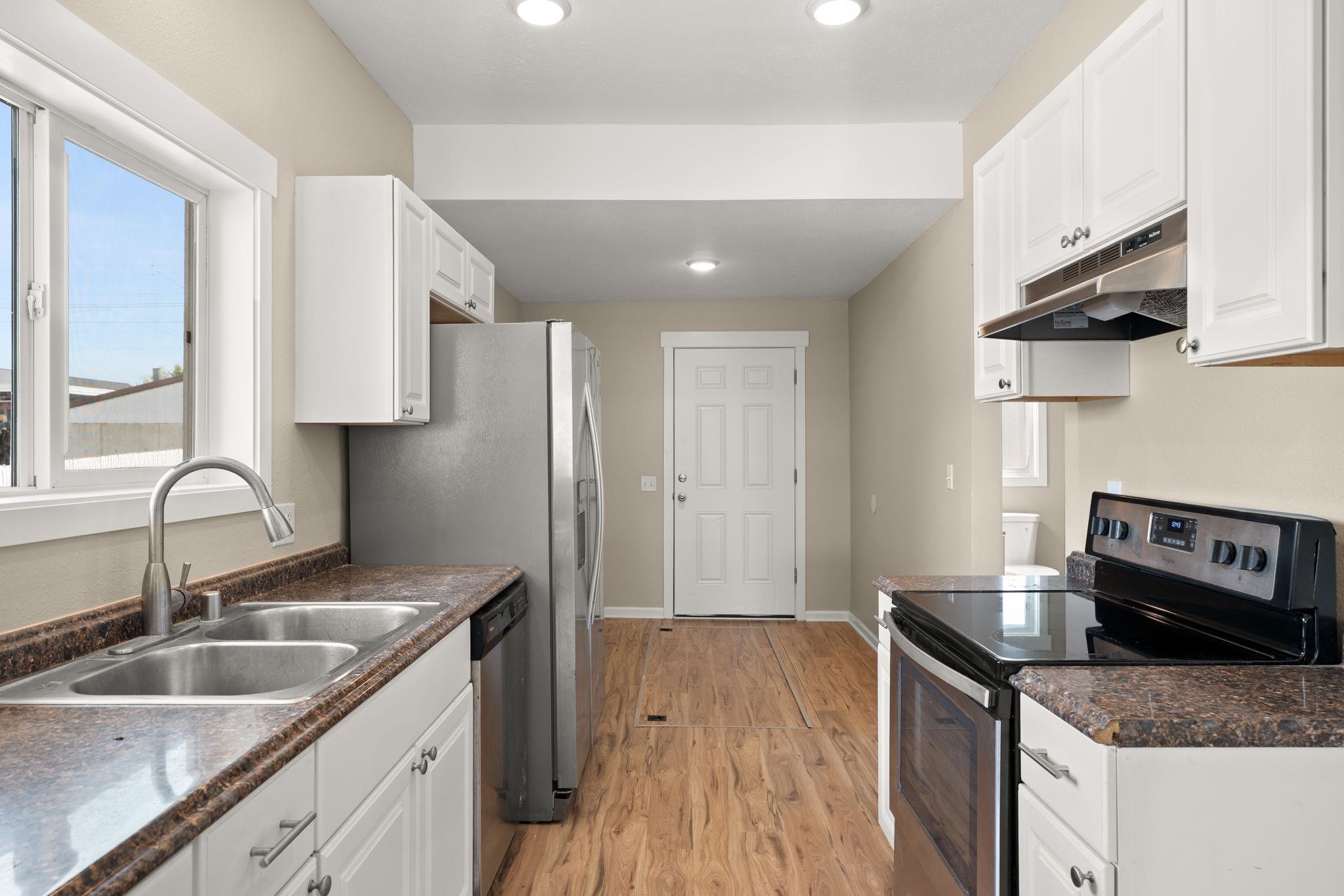 1928 E Heroy Ave - Photo 8