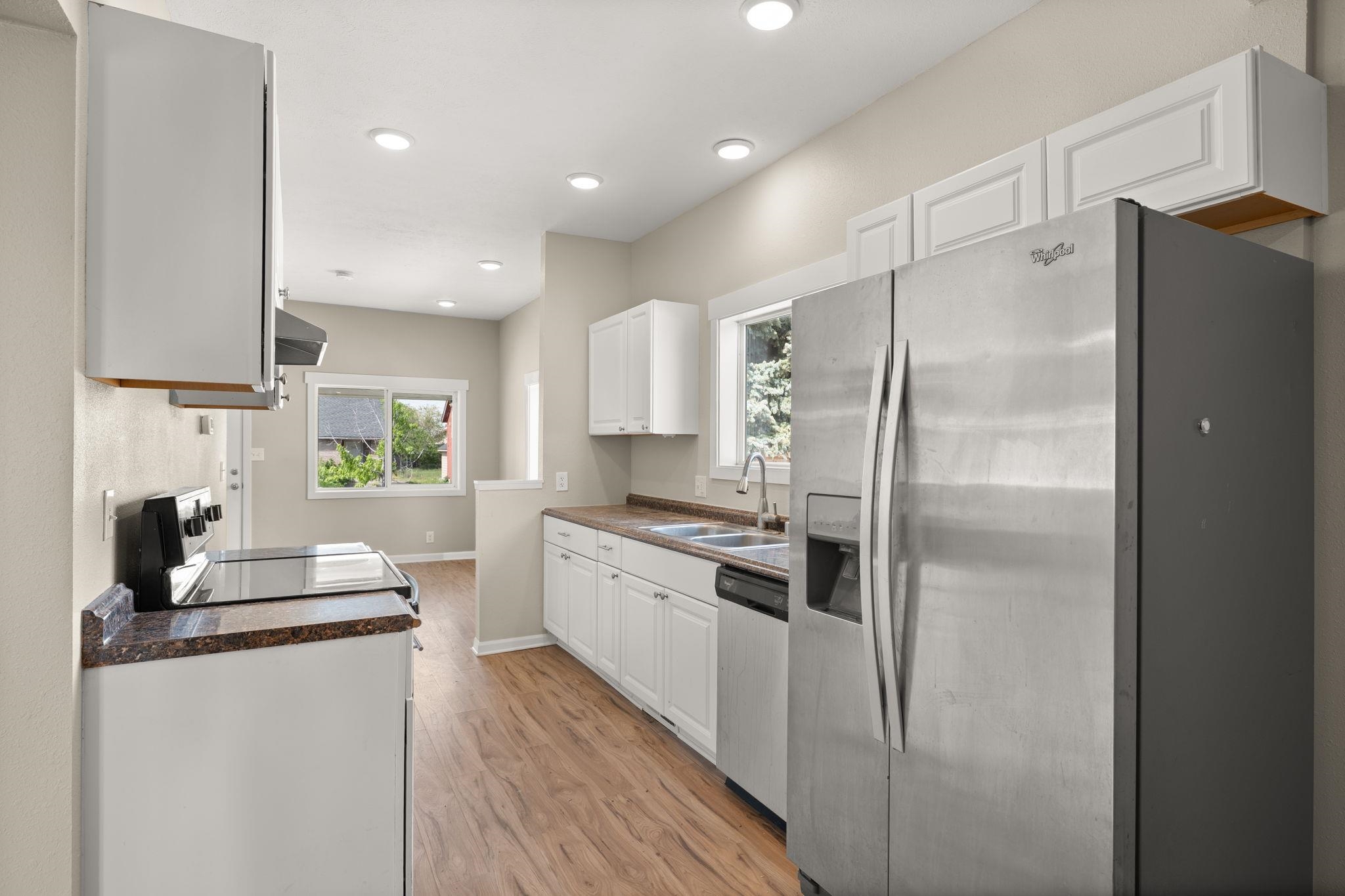 1928 E Heroy Ave - Photo 9