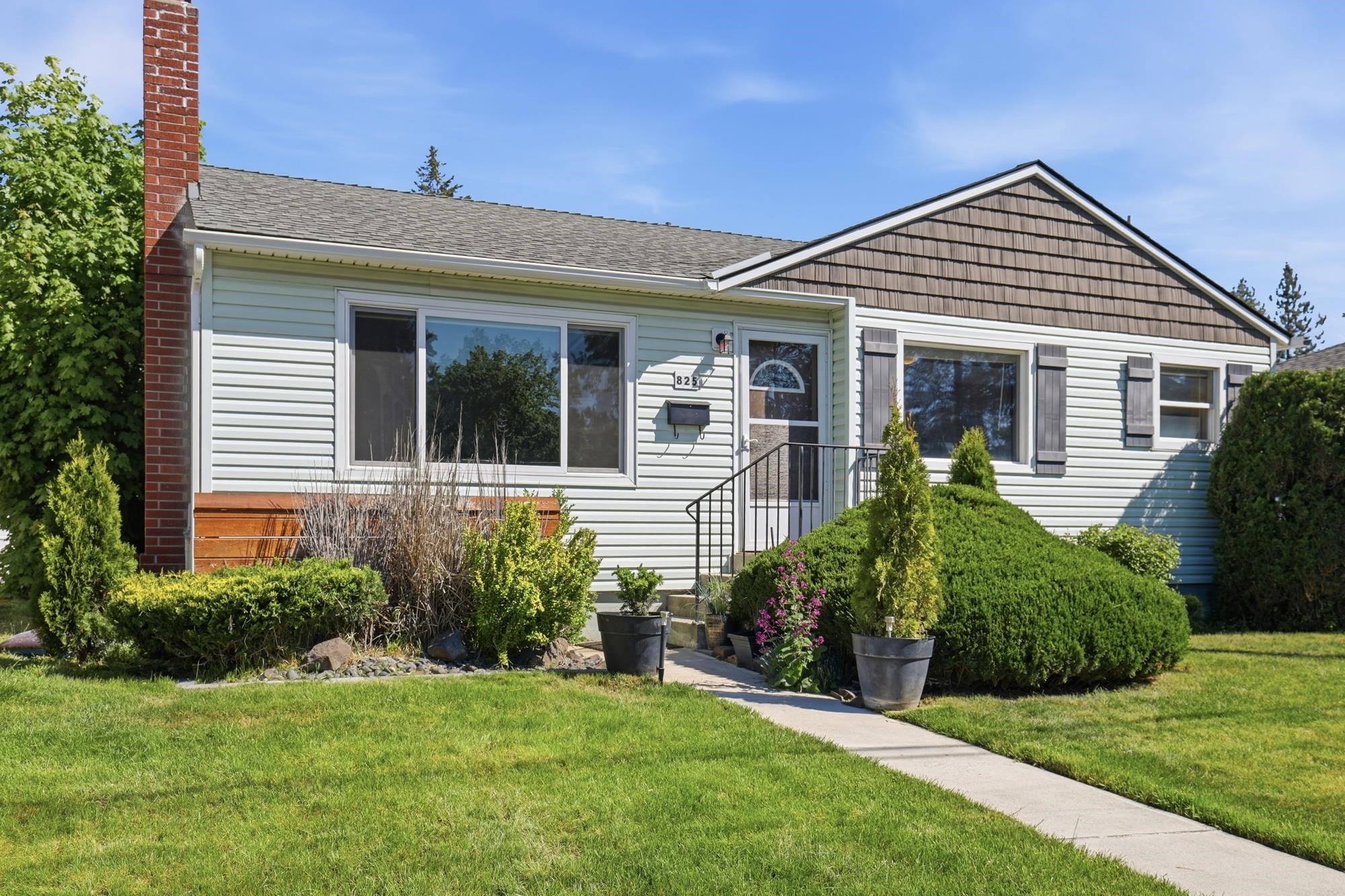 825 E 37th Ave - Photo 2