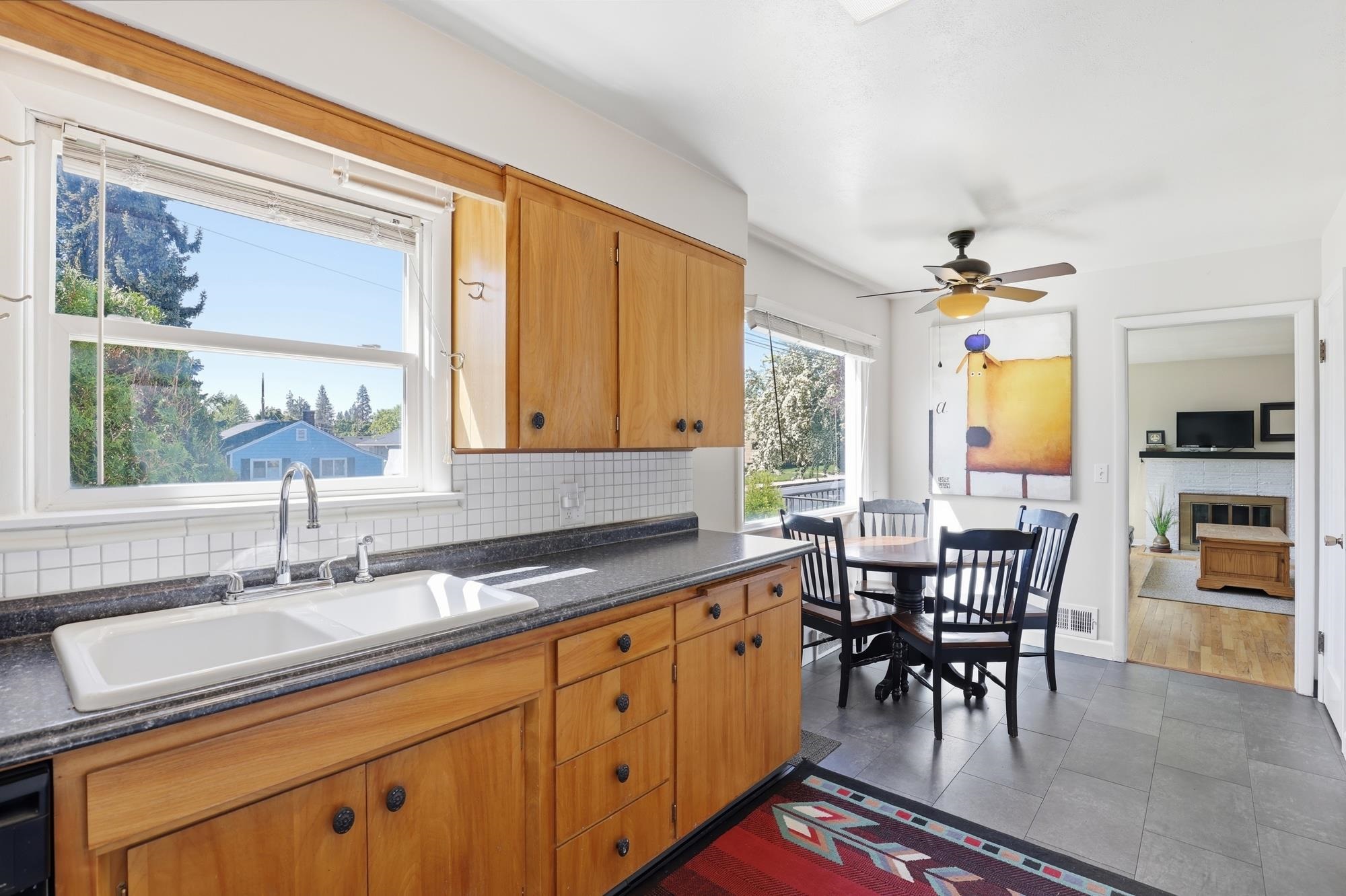 825 E 37th Ave - Photo 13