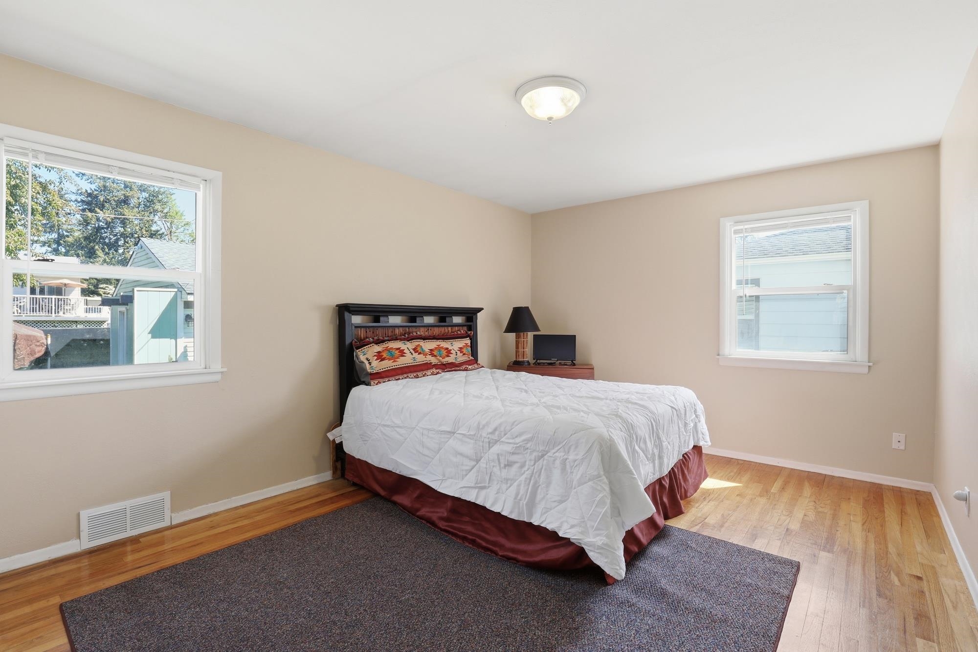 825 E 37th Ave - Photo 15