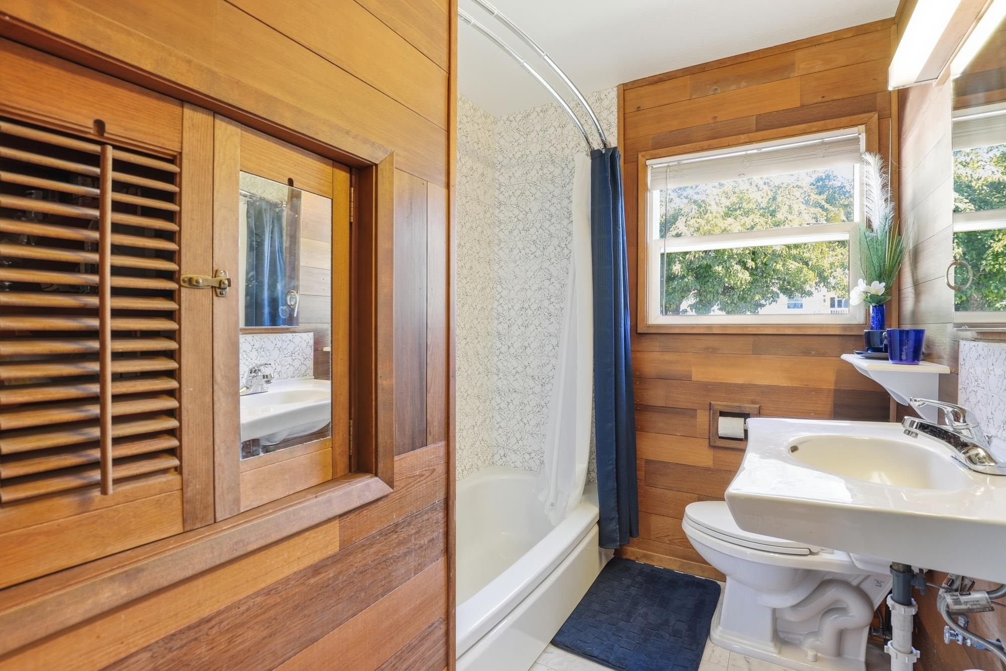 825 E 37th Ave - Photo 17