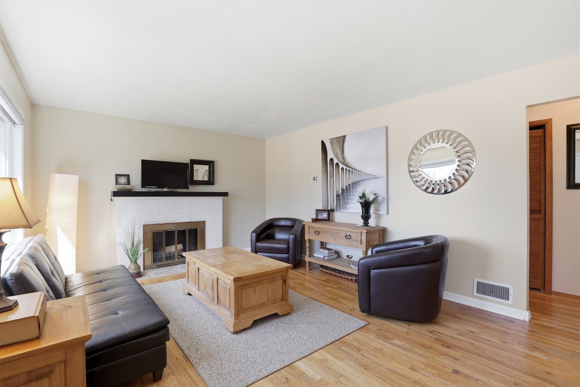 825 E 37th Ave - Photo 4