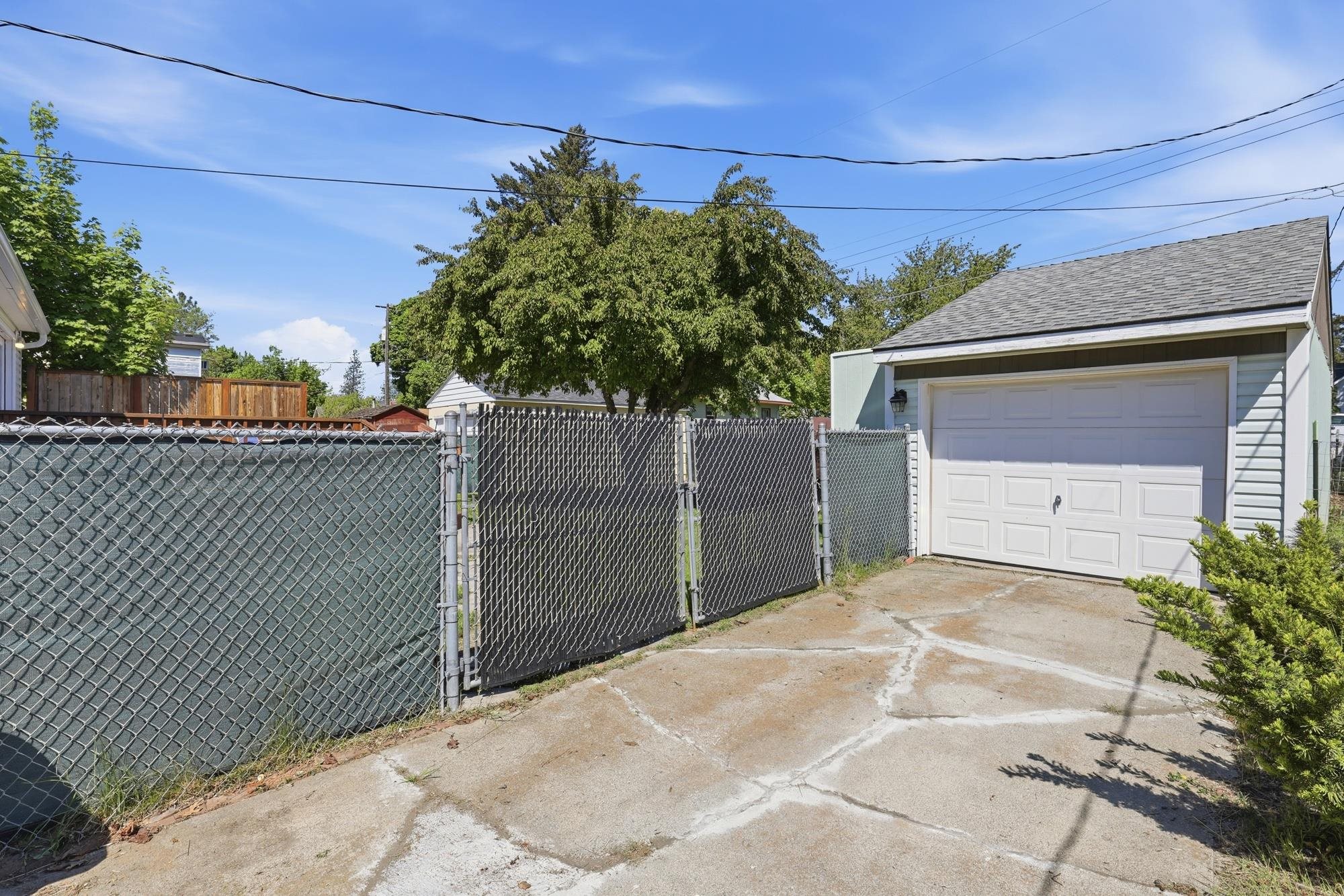 825 E 37th Ave - Photo 38