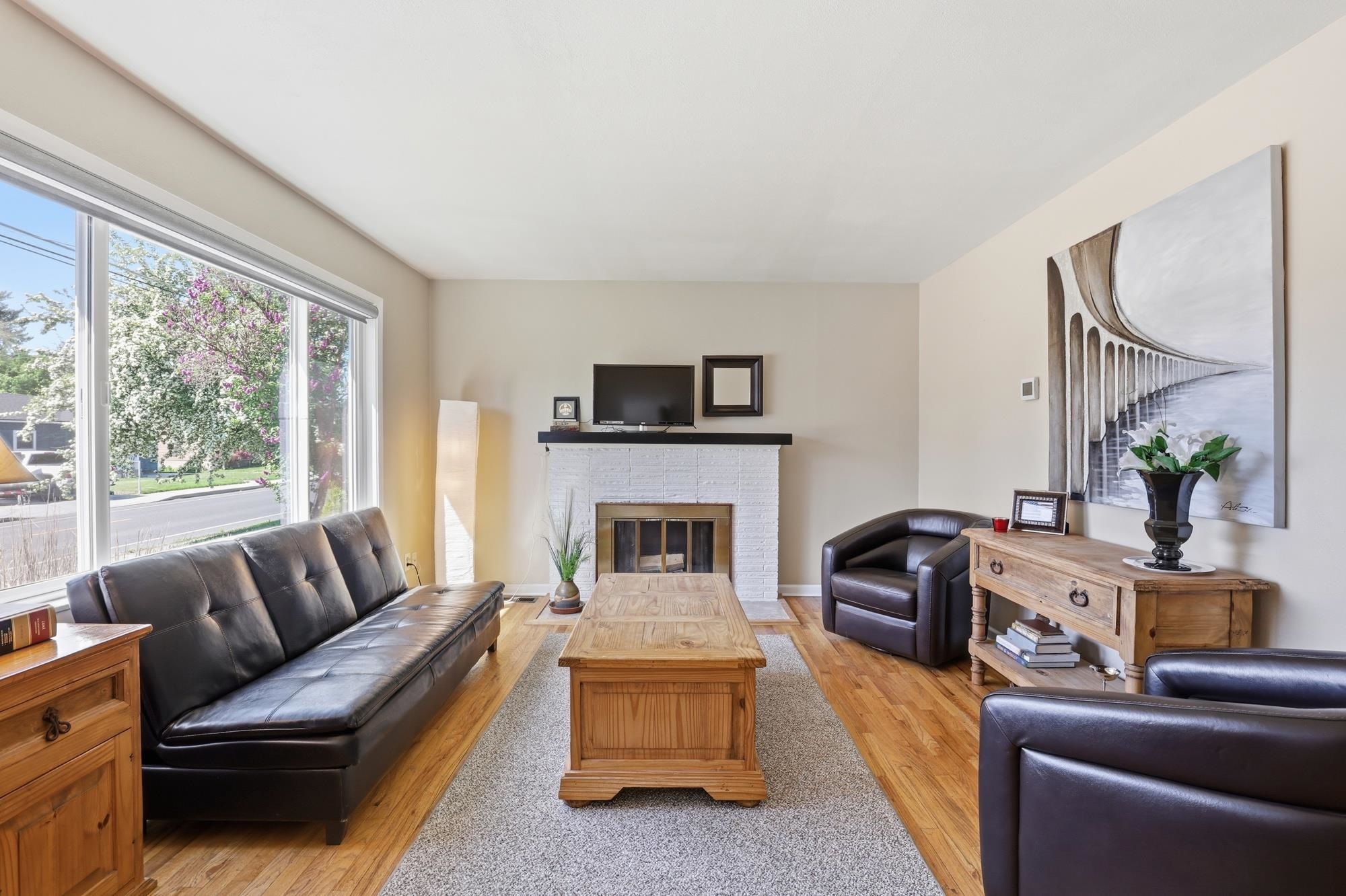 825 E 37th Ave - Photo 5