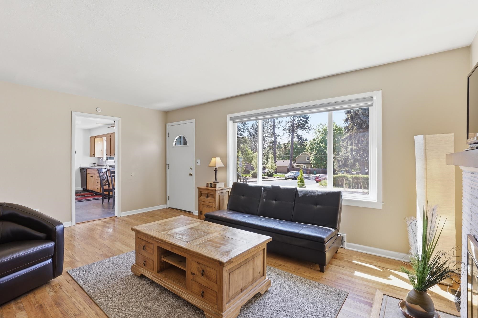 825 E 37th Ave - Photo 7