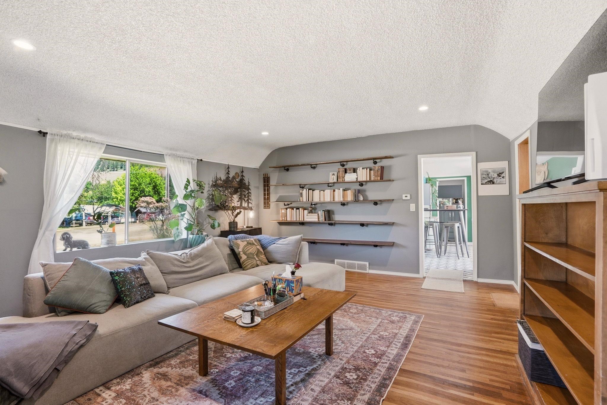 2907 S Oak St - Photo 9