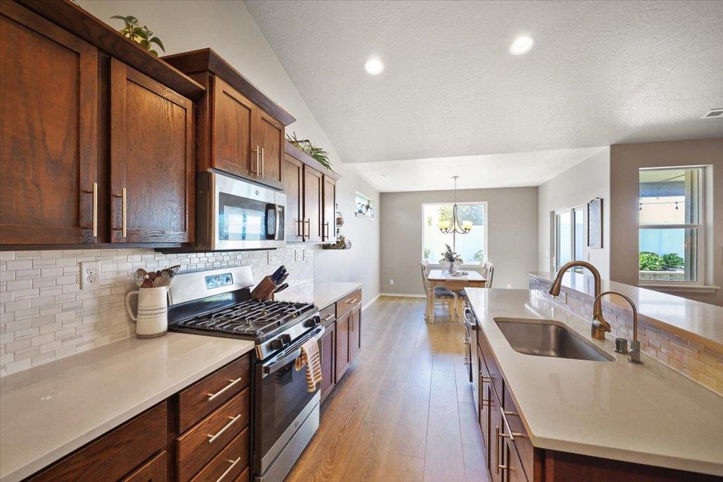 8619 W Pirates Ct - Photo 14