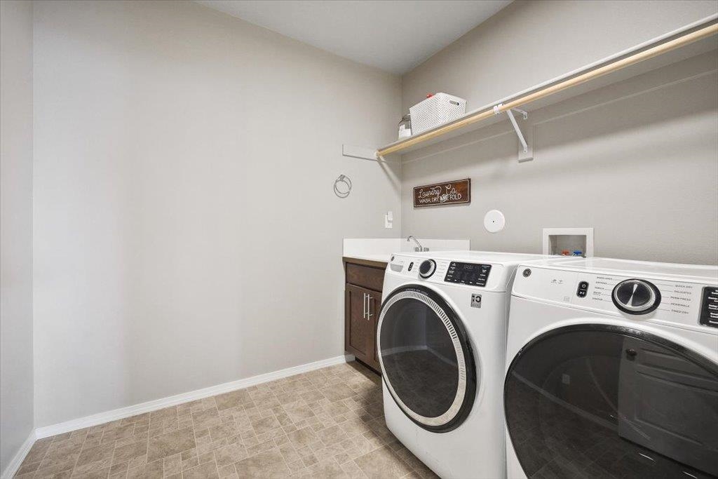 8619 W Pirates Ct - Photo 27