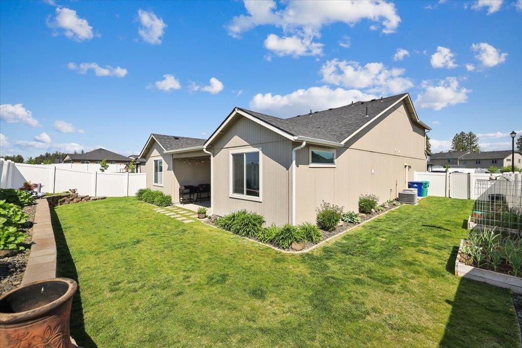 8619 W Pirates Ct - Photo 30