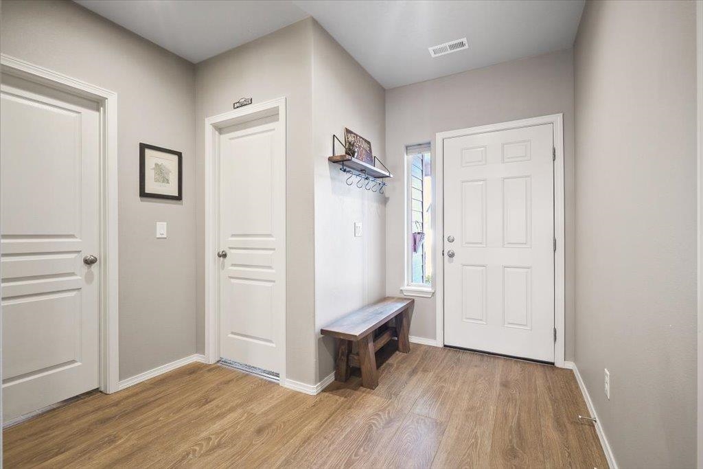 8619 W Pirates Ct - Photo 5
