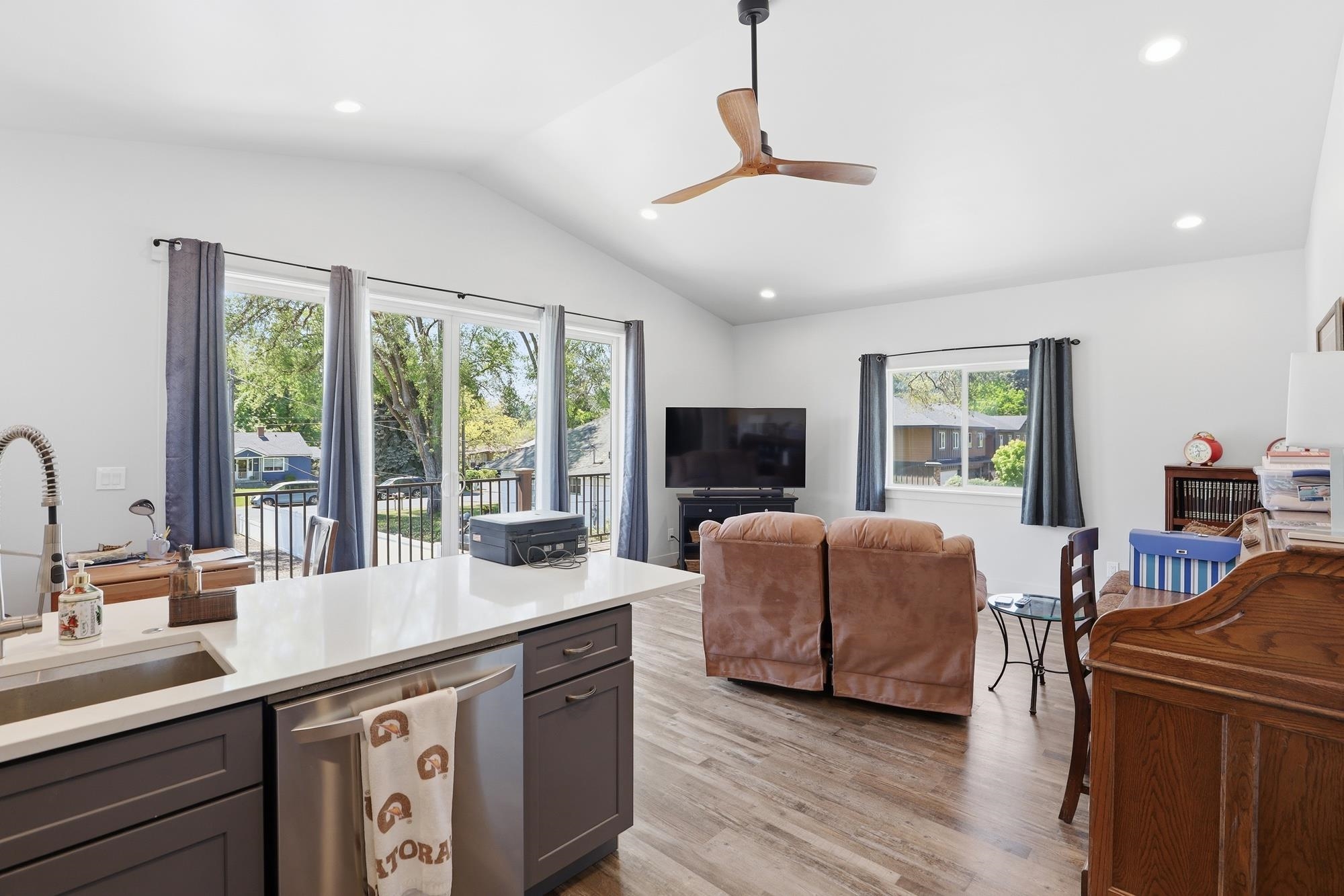 114 W GRAVES Rd - Photo 12