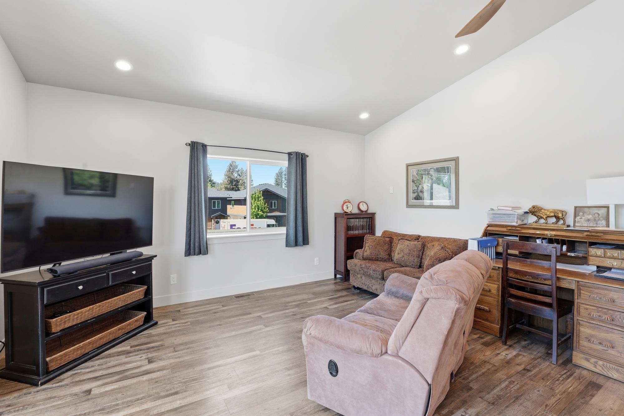 114 W GRAVES Rd - Photo 7