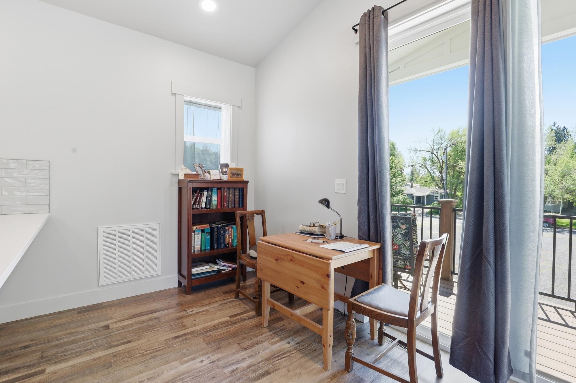 114 W GRAVES Rd - Photo 10