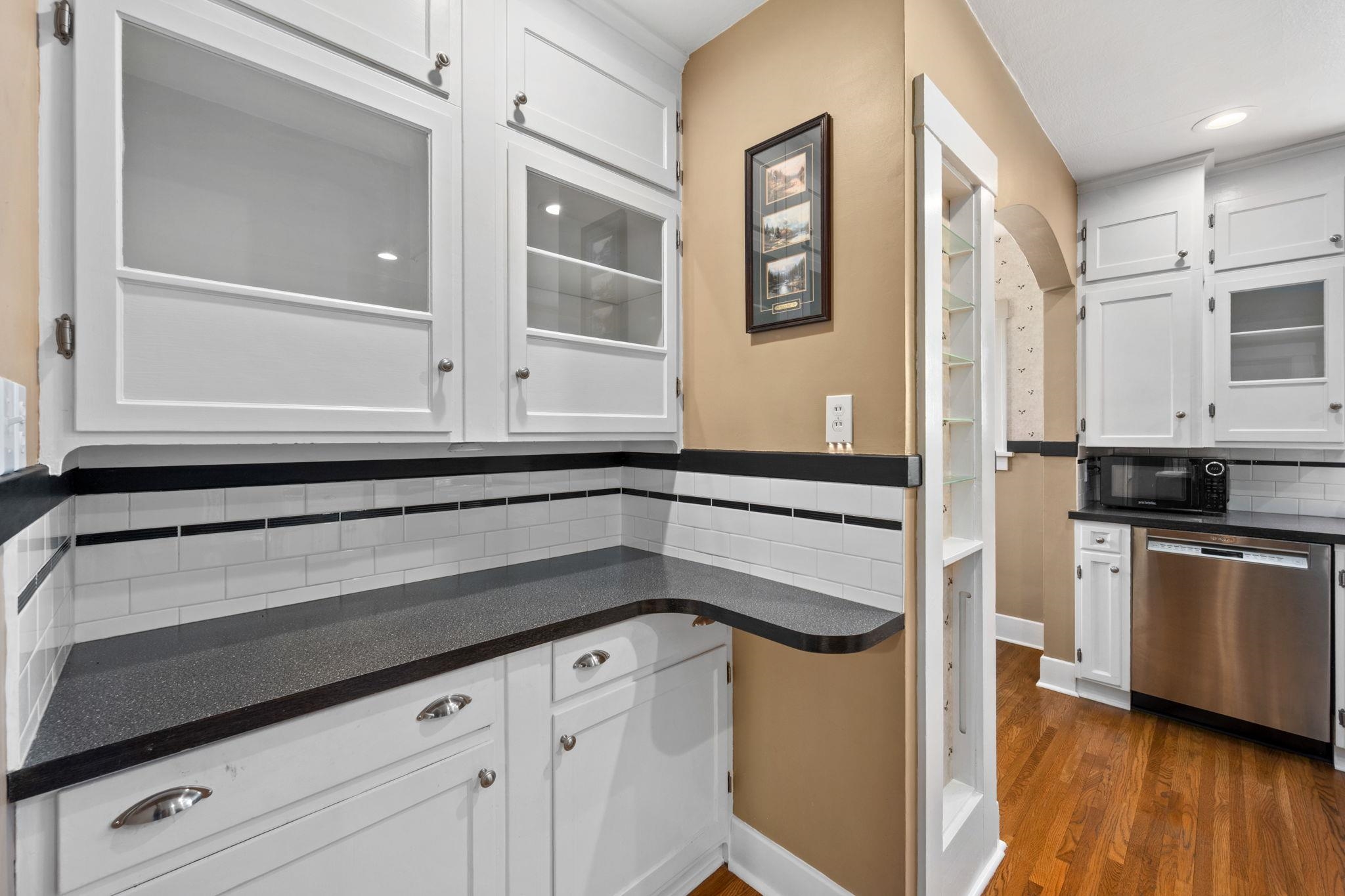 3408 N Lidgerwood St - Photo 13