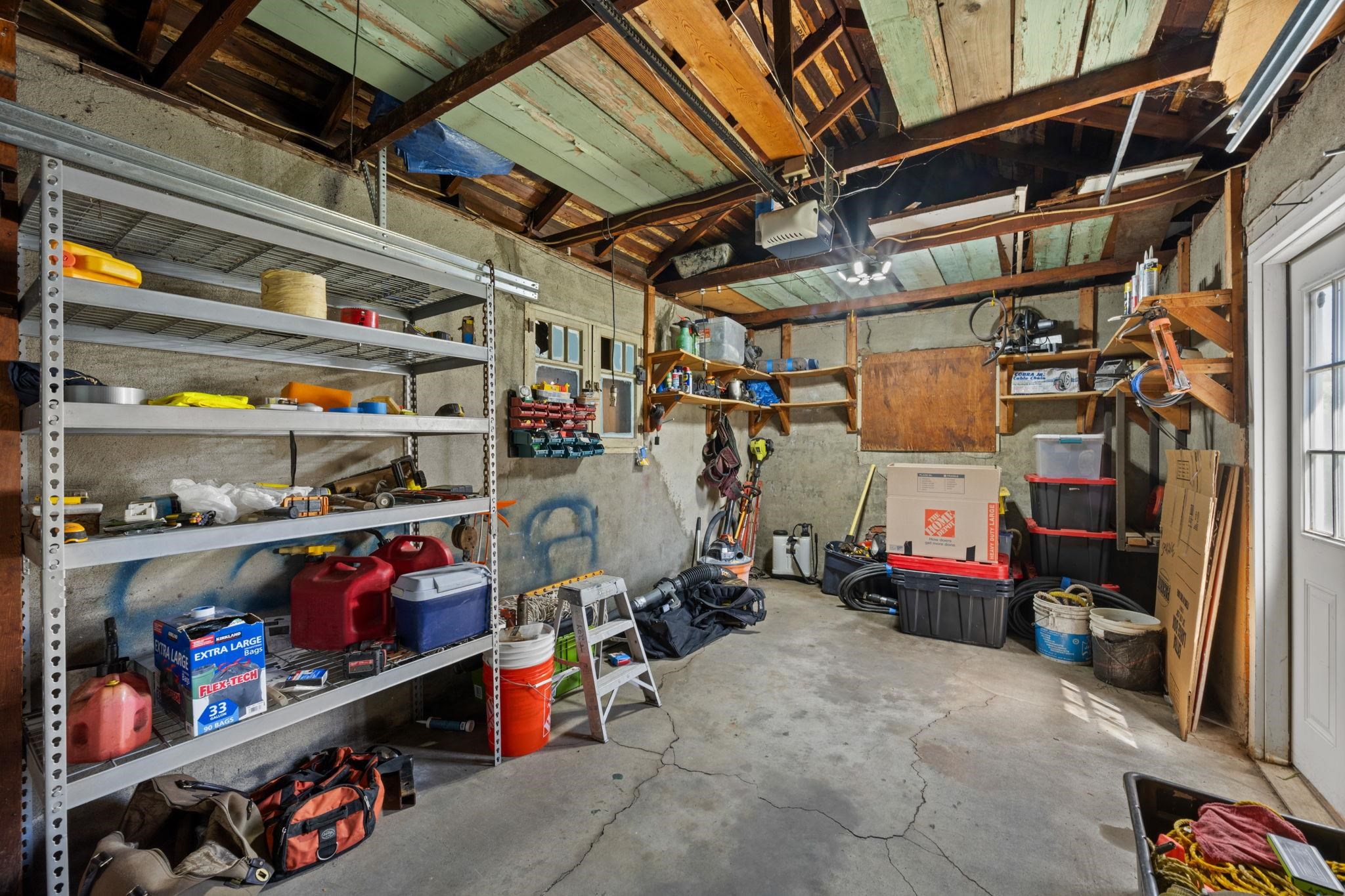 3408 N Lidgerwood St - Photo 31