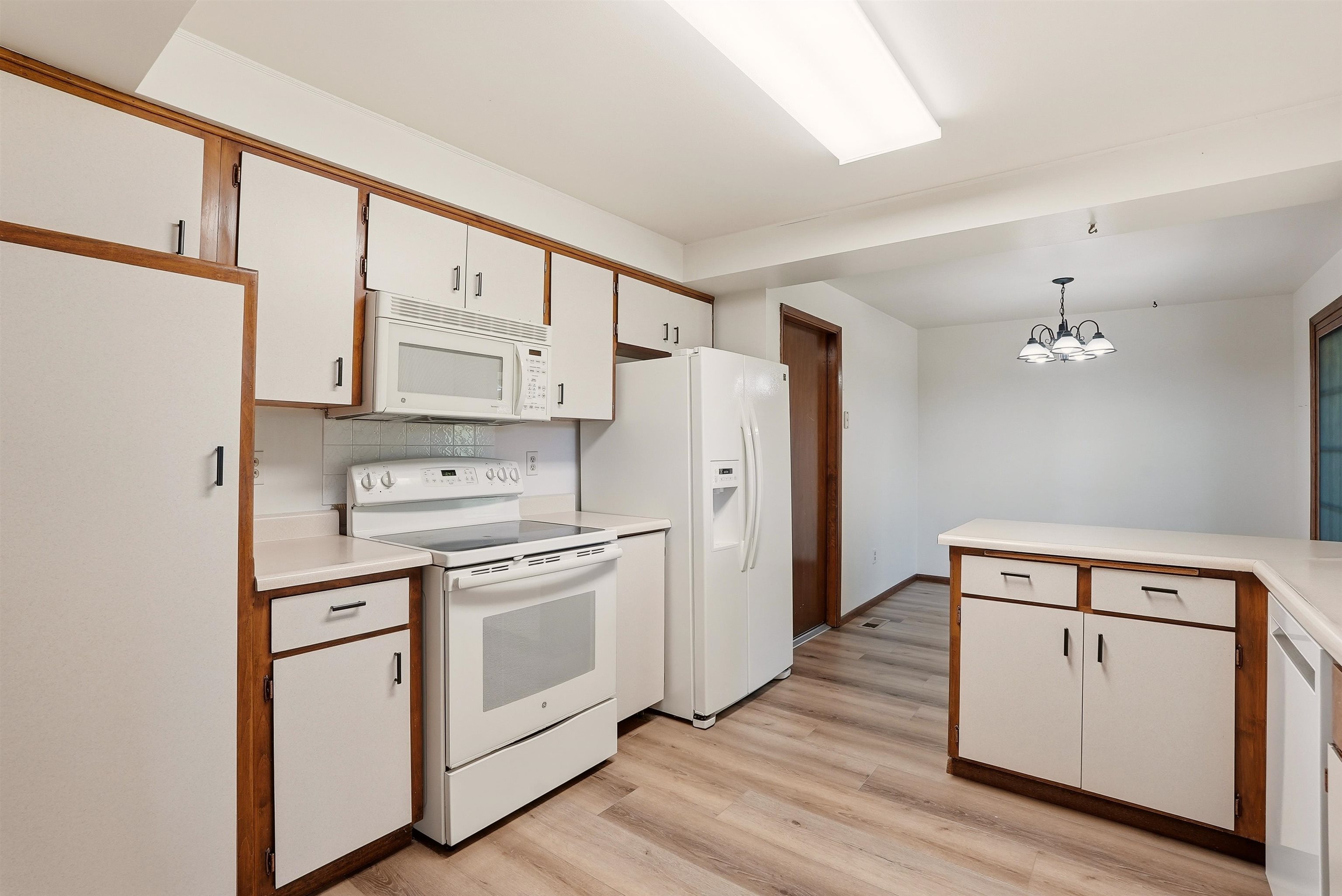 11119 E 26TH Ave - Photo 14