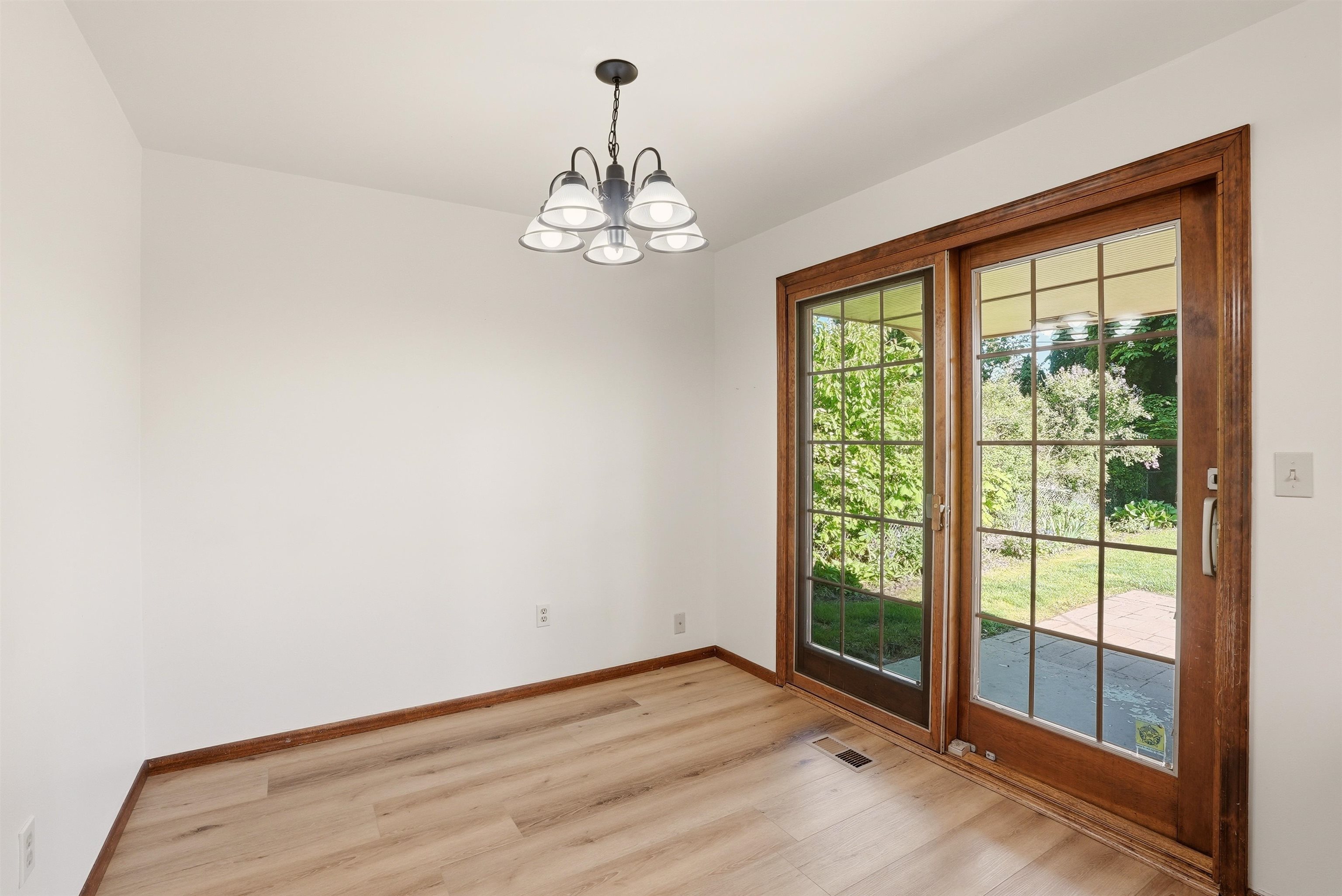 11119 E 26TH Ave - Photo 17