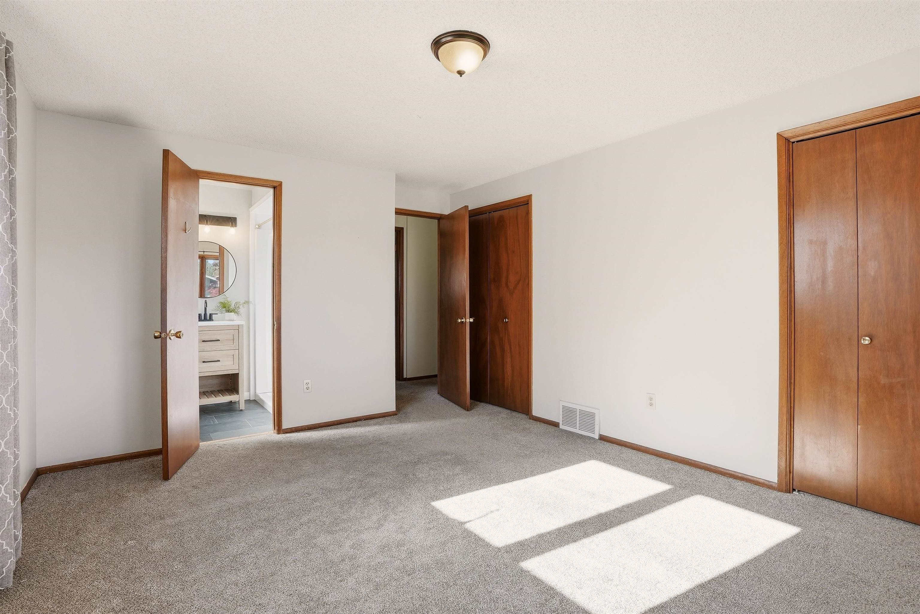 11119 E 26TH Ave - Photo 21