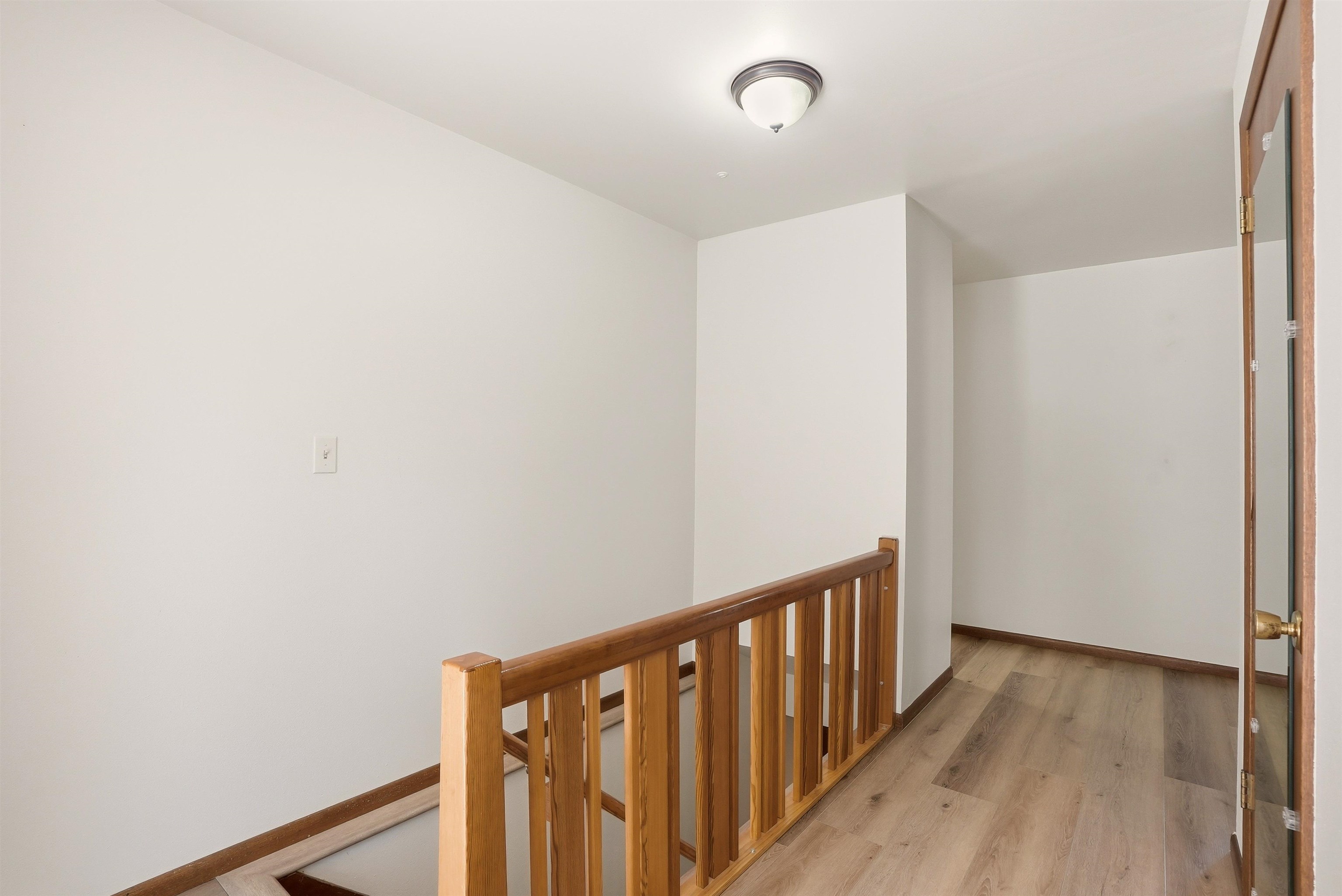 11119 E 26TH Ave - Photo 4