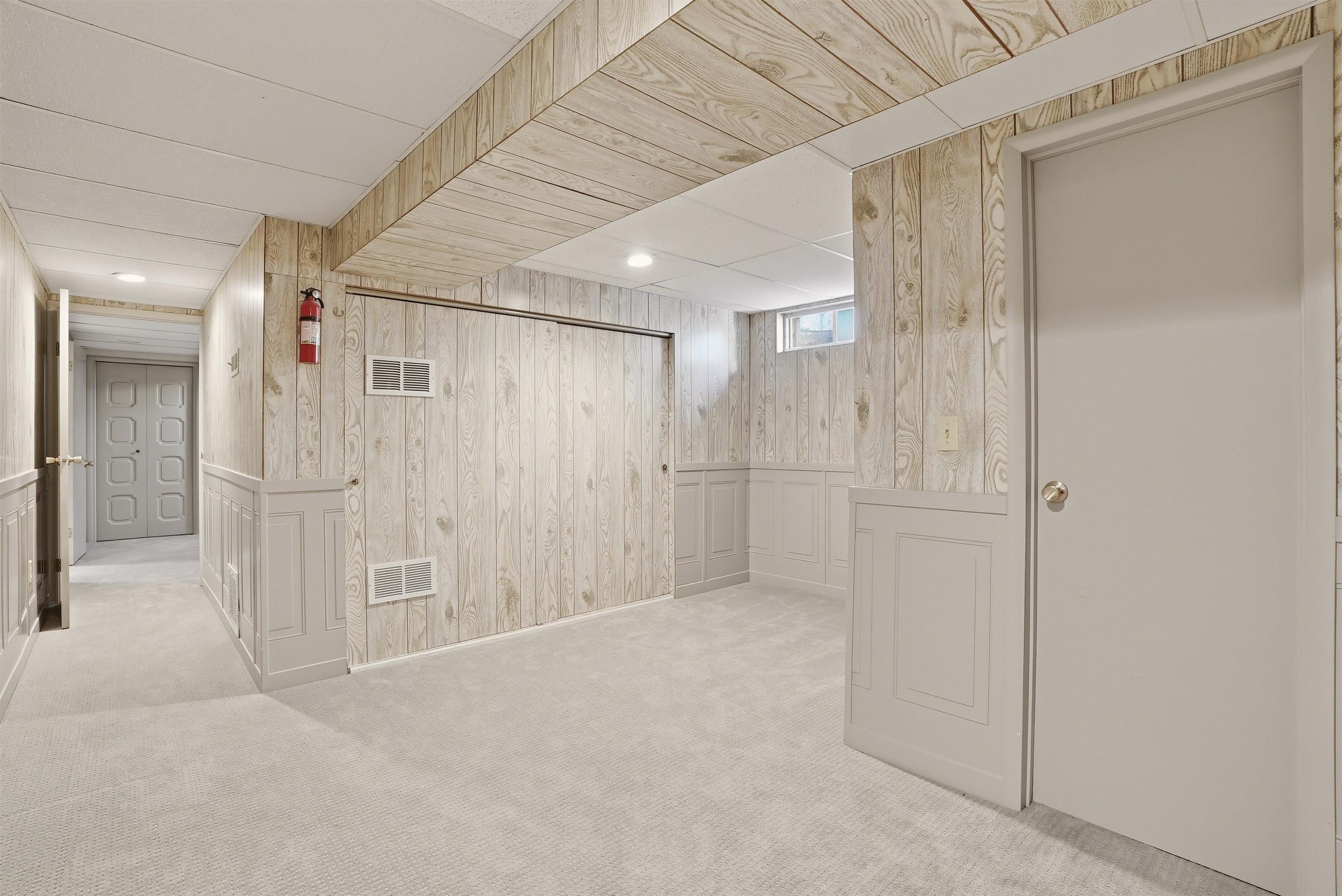 11119 E 26TH Ave - Photo 32
