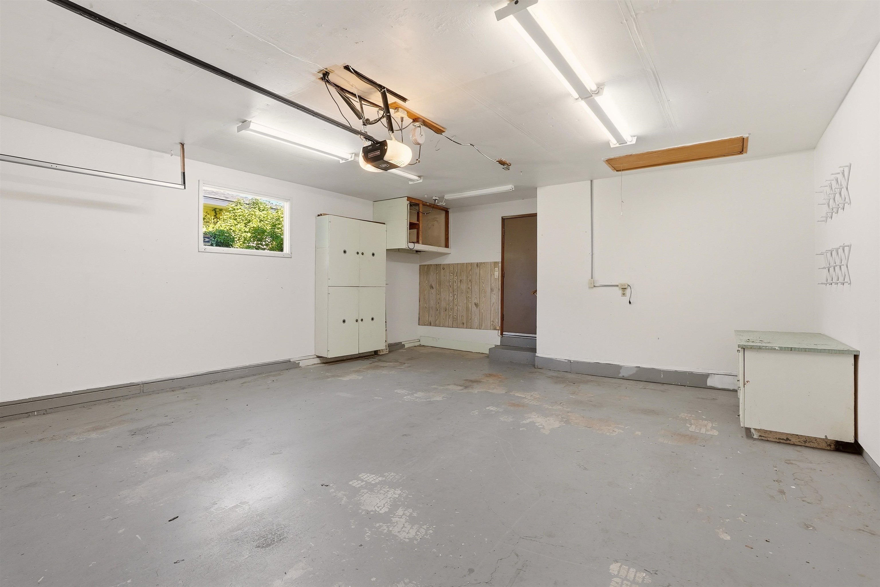 11119 E 26TH Ave - Photo 38
