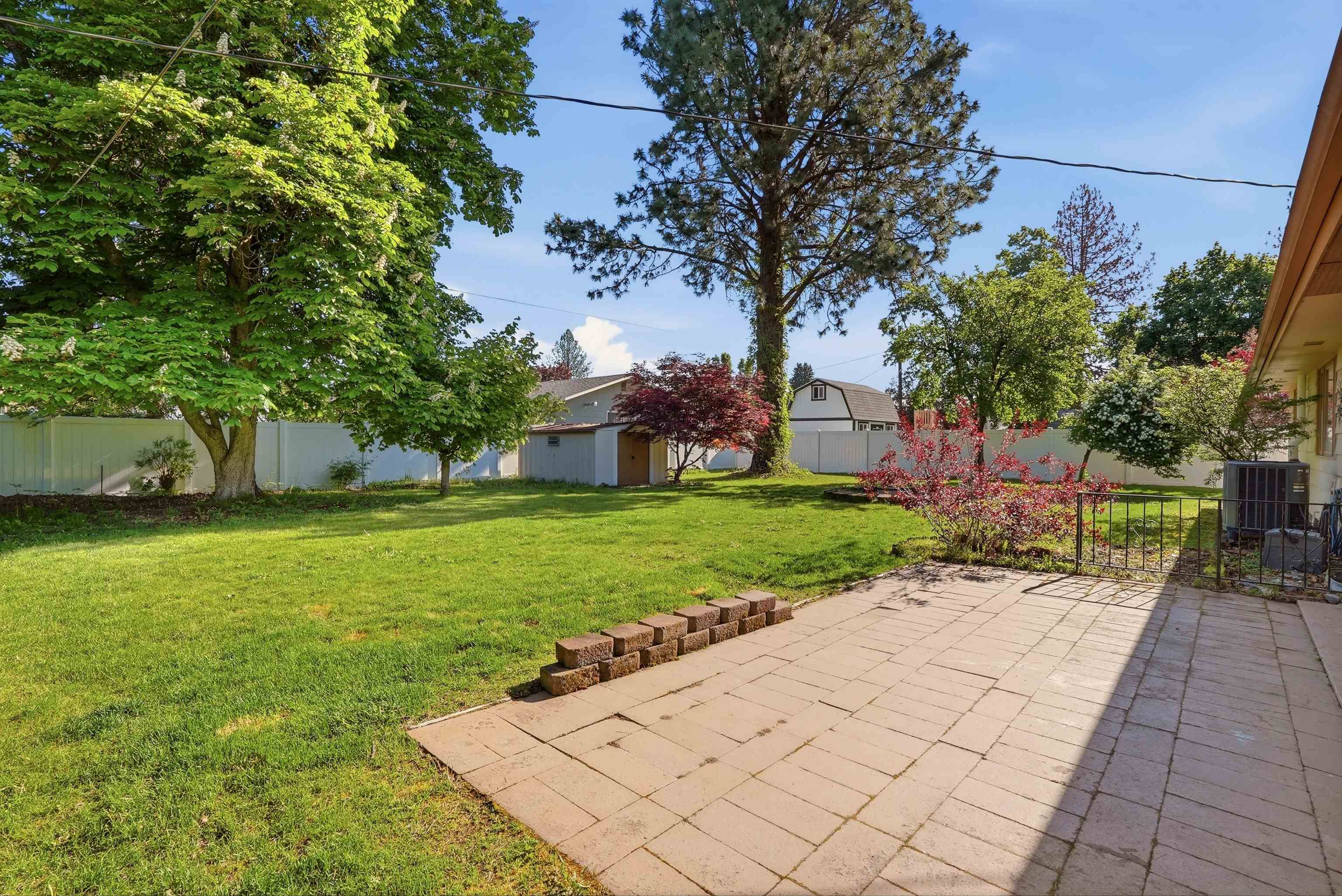 11119 E 26TH Ave - Photo 40