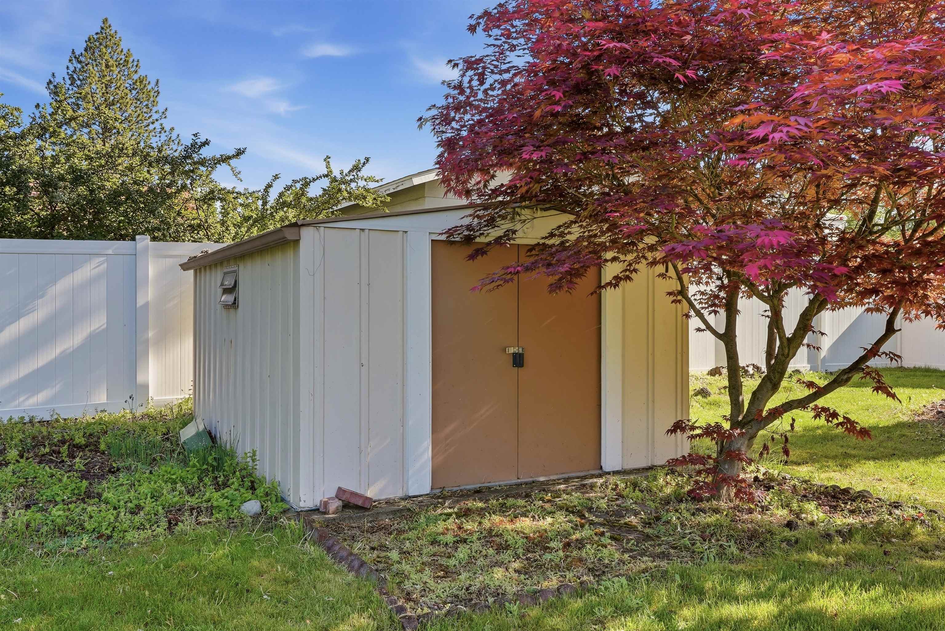 11119 E 26TH Ave - Photo 45