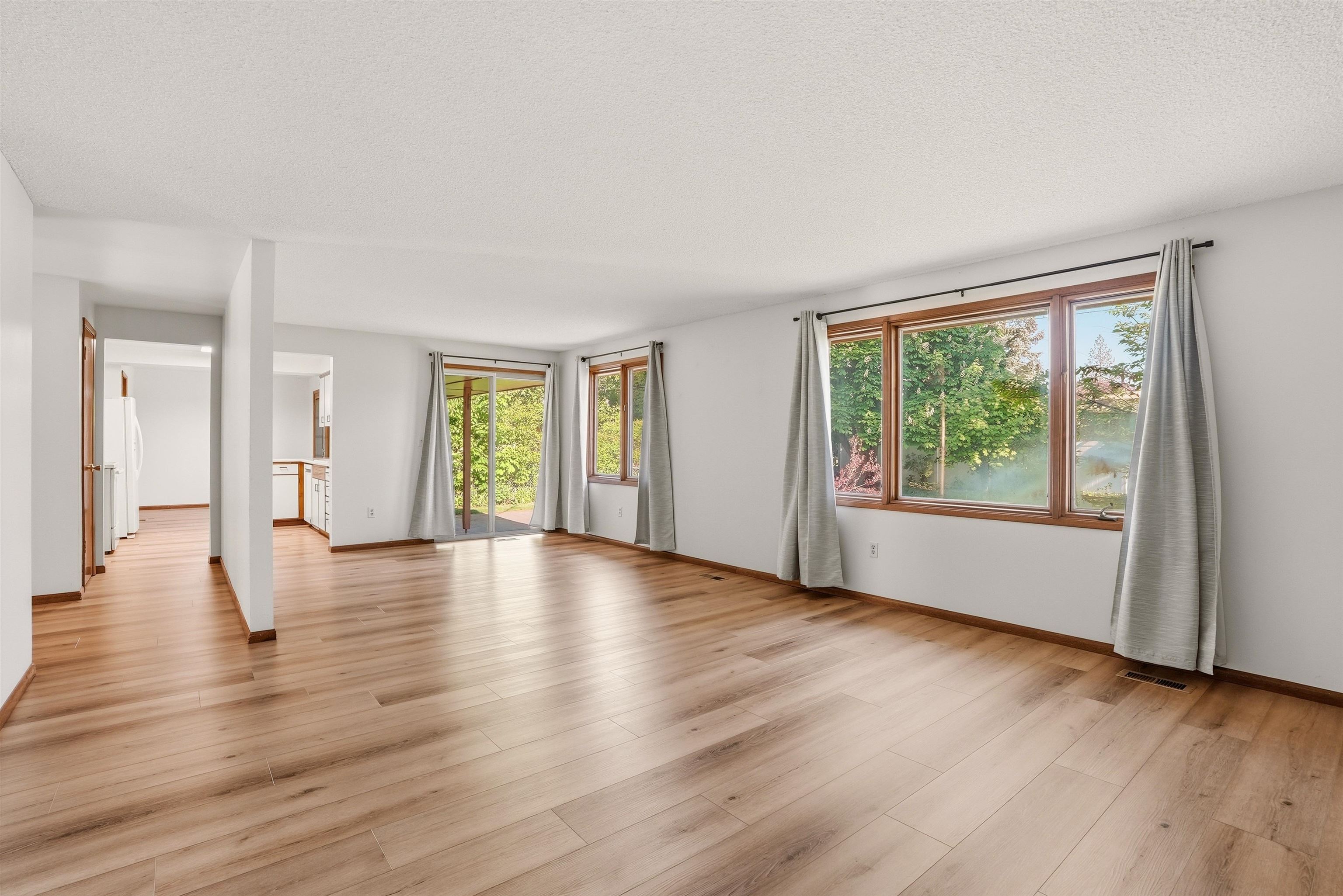11119 E 26TH Ave - Photo 10