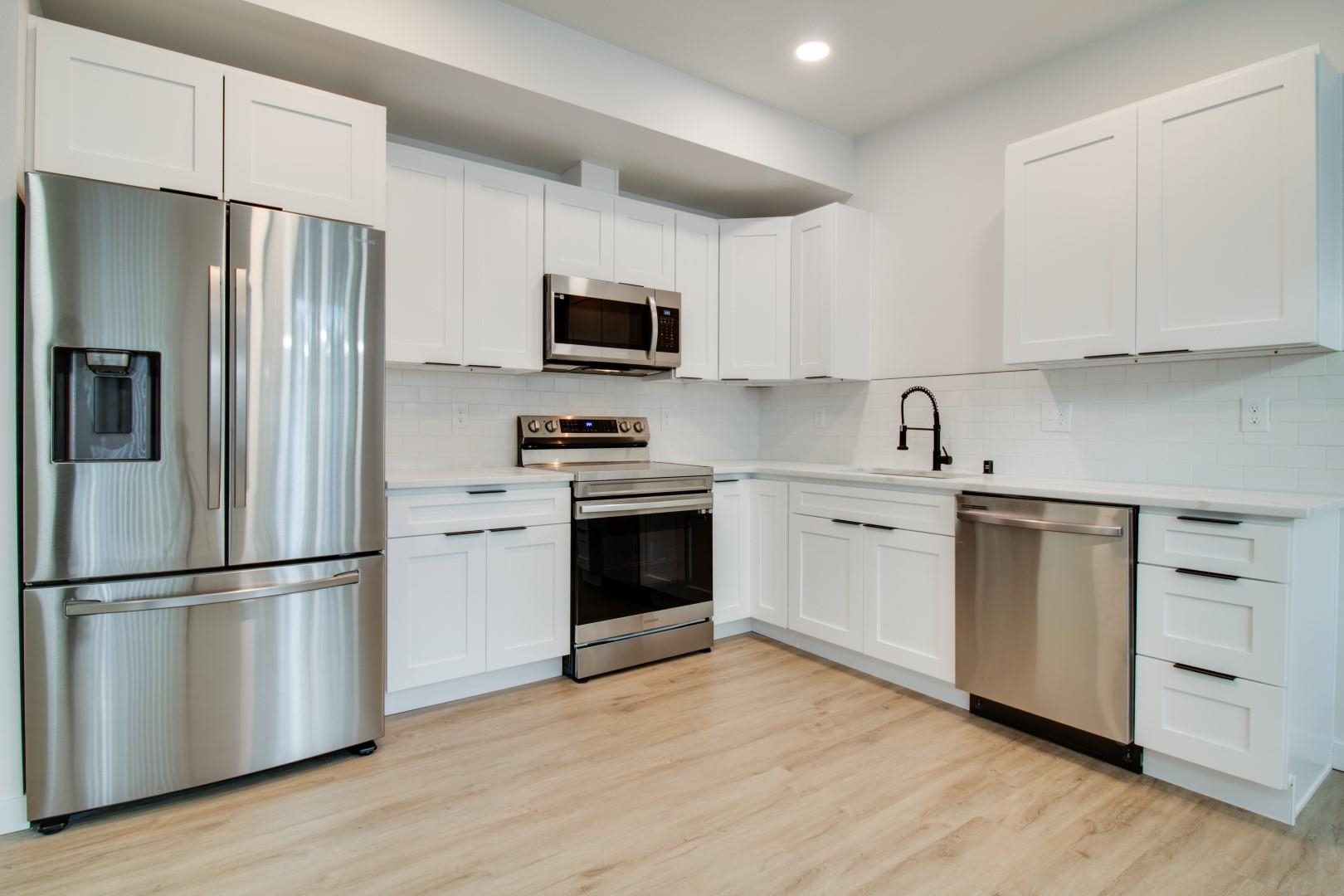 2720 E Hartson Ave - Photo 7
