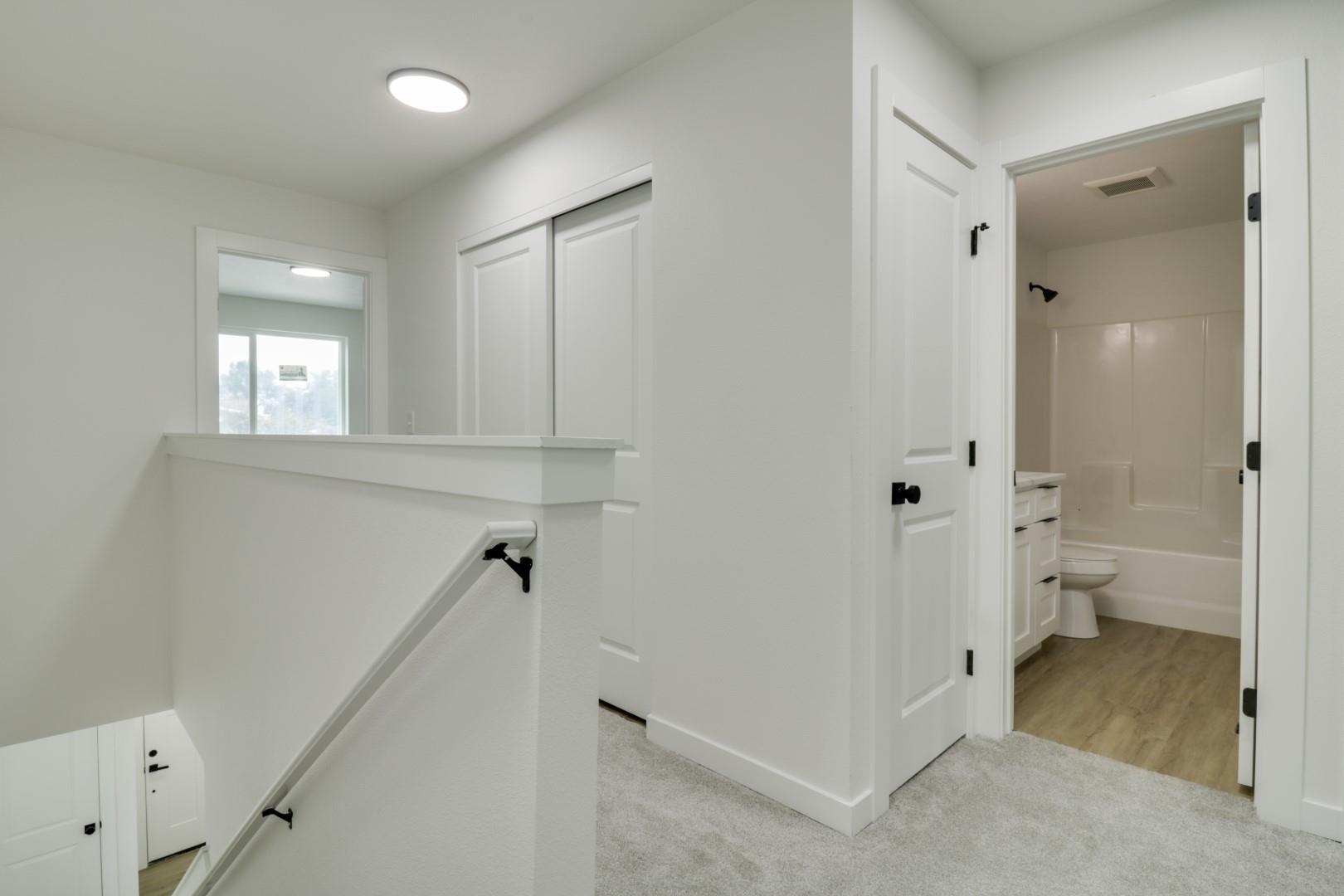2720 E Hartson Ave - Photo 9