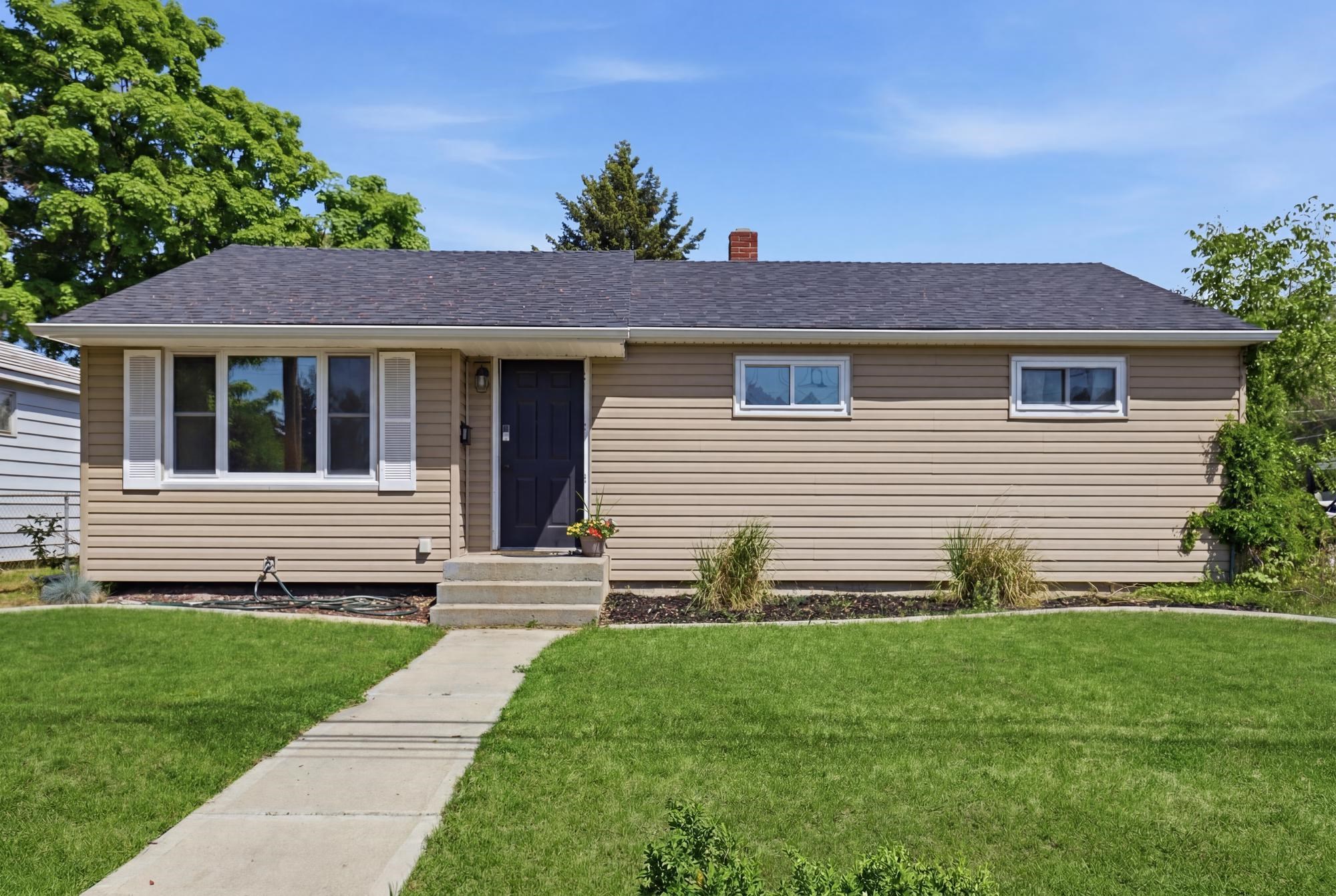725 E Dalke Ave - Photo 1