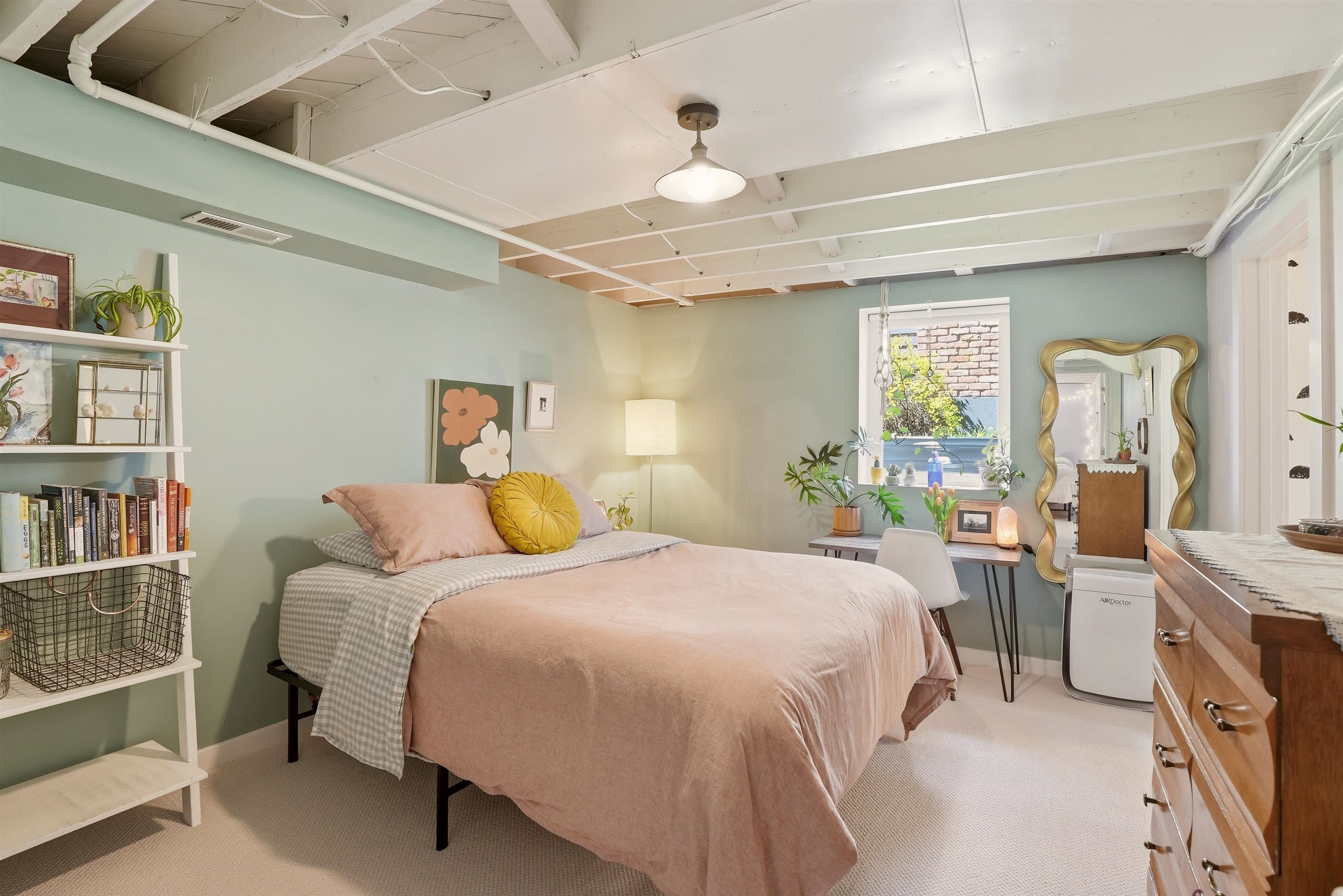 1311 E 40th Ave - Photo 17