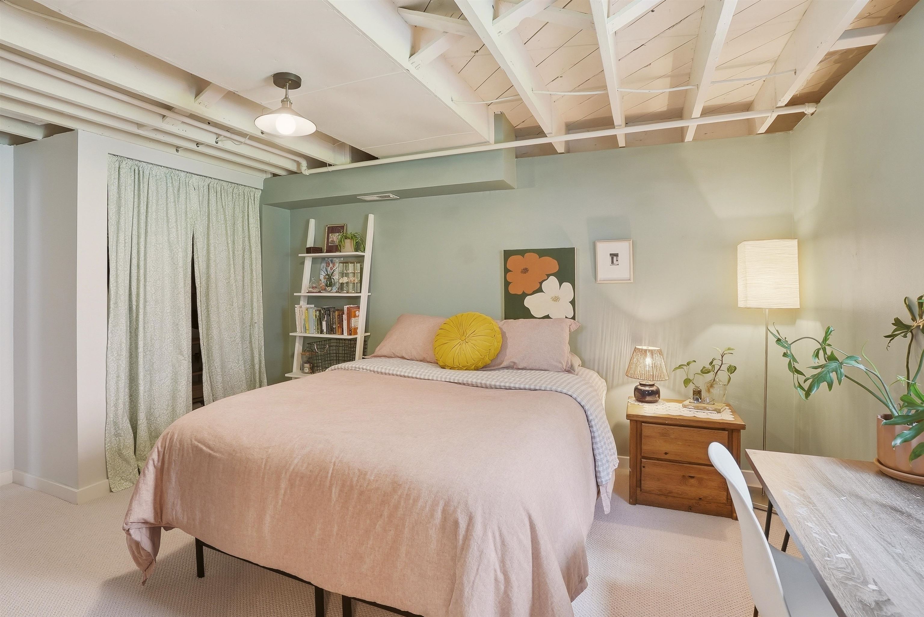 1311 E 40th Ave - Photo 18